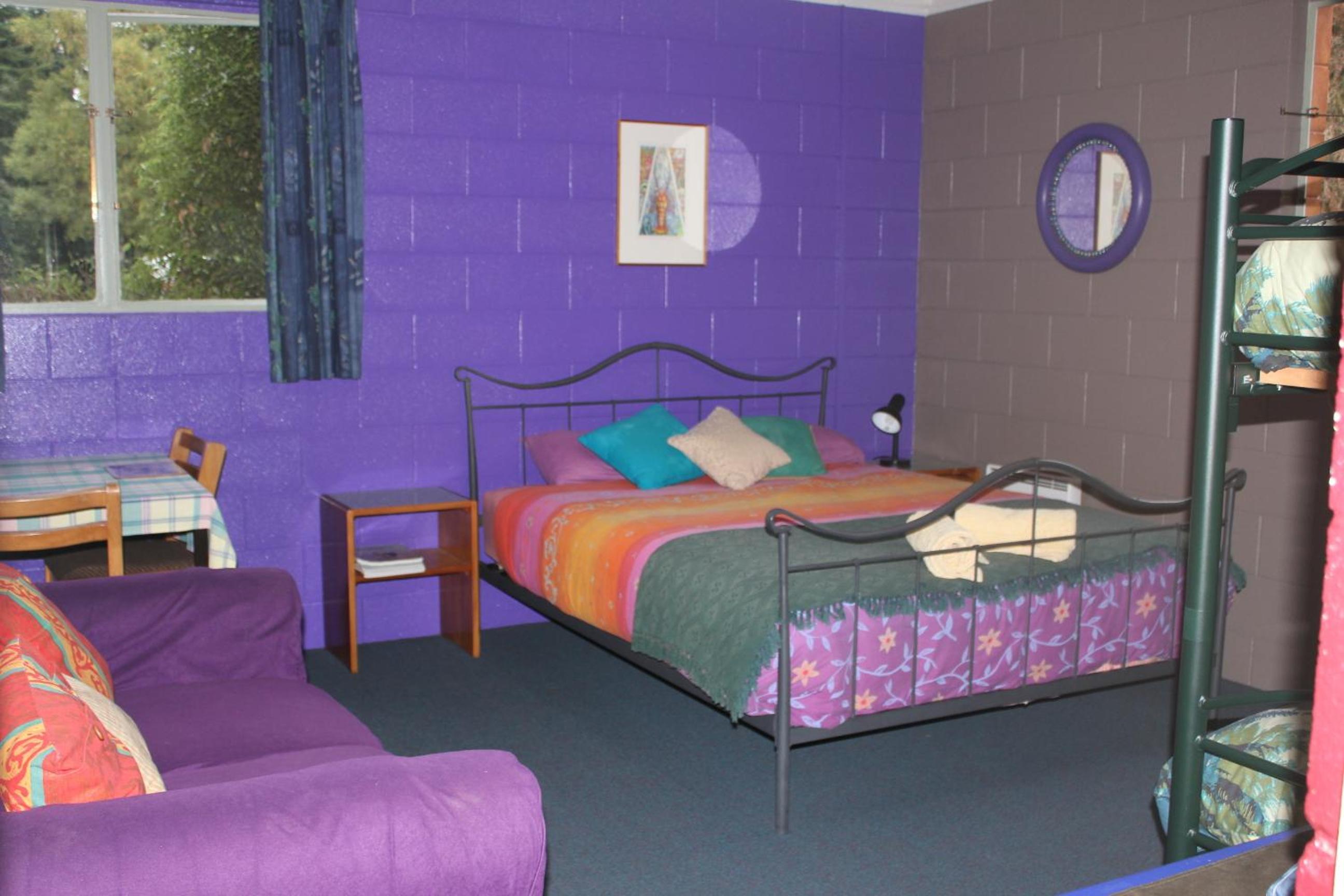 Family Room - Disability Access - Photo 2