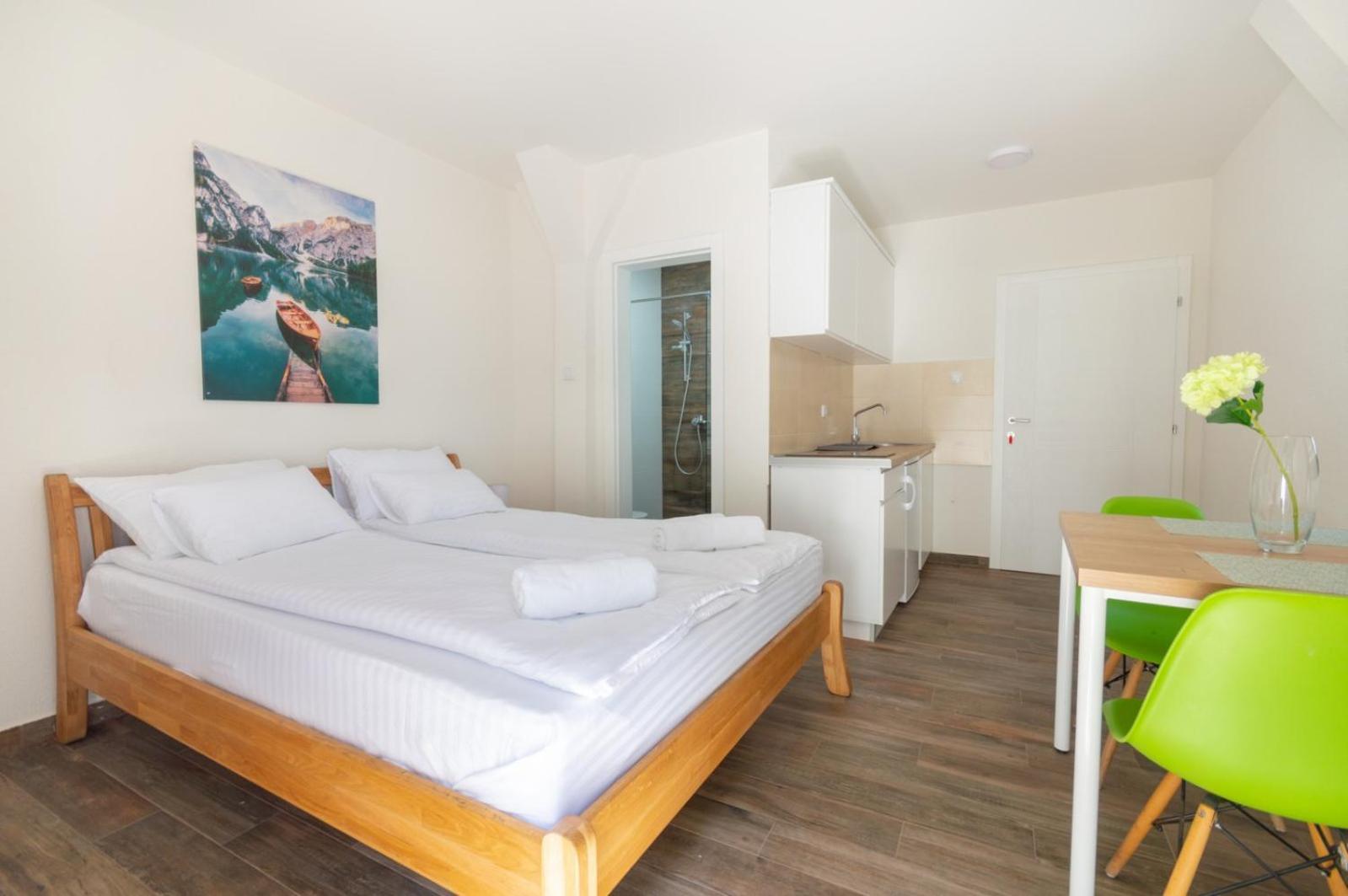 Double or Twin Room with Balcony photo 2