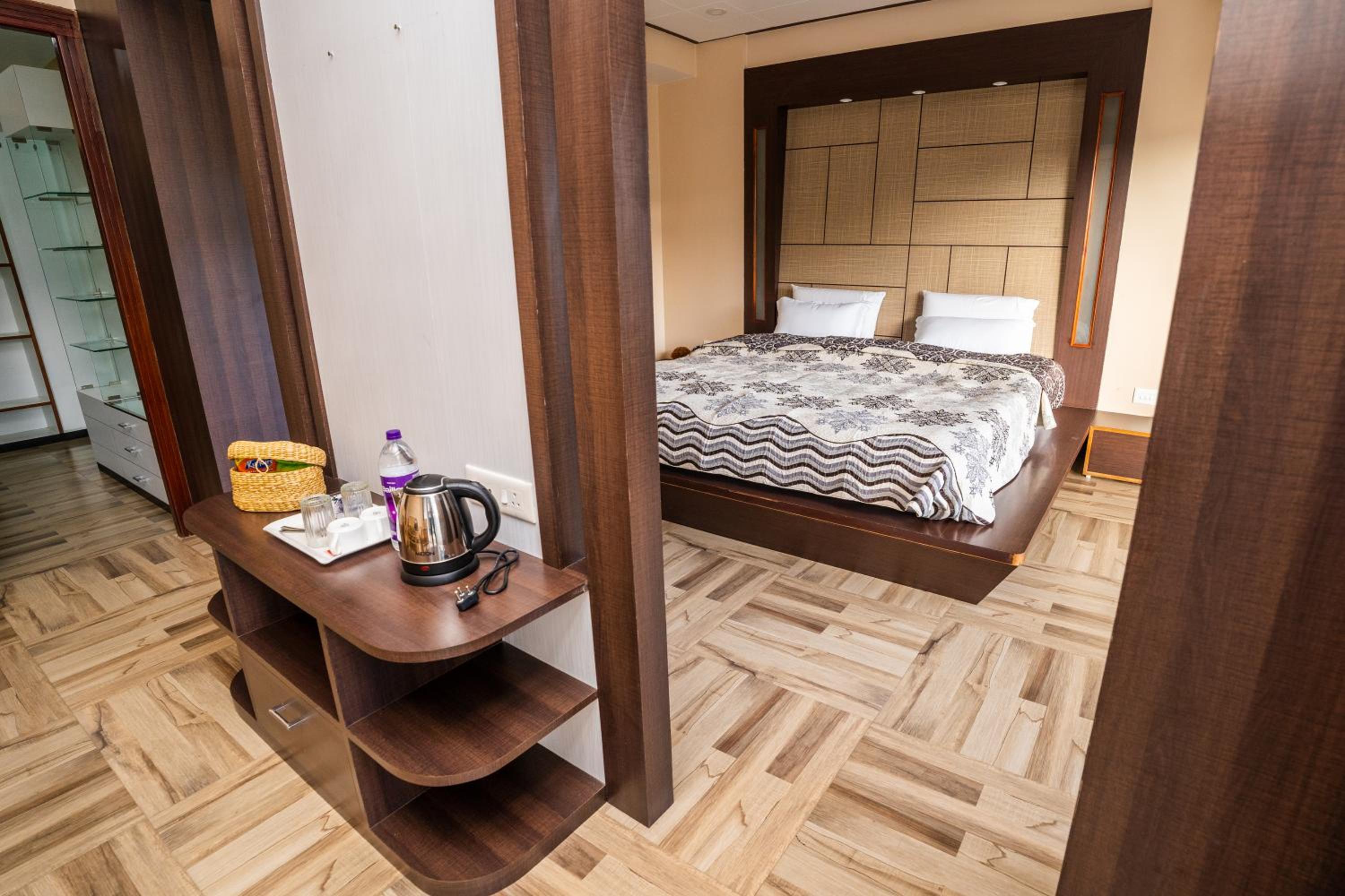 King Room with Balcony photo 3