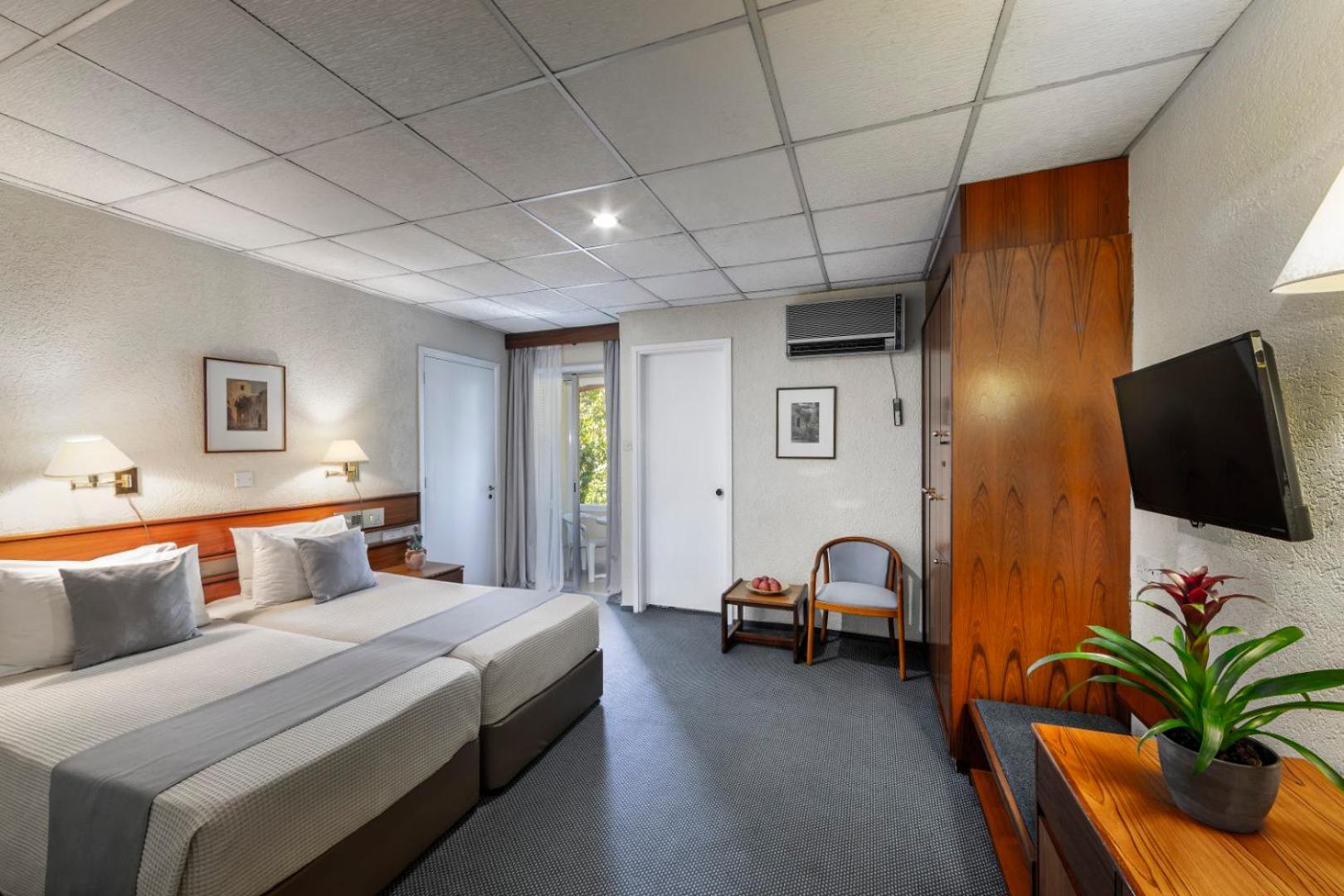 Classic Triple Room photo 3