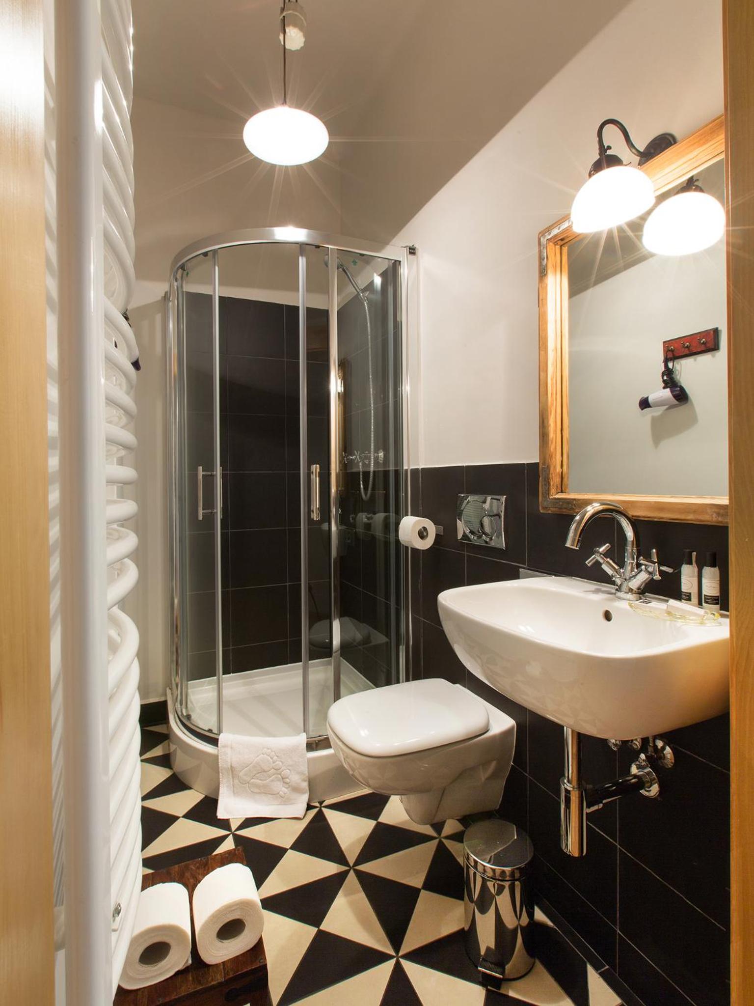 Studio Apartment with Kitchenette (2 Adults) photo 3