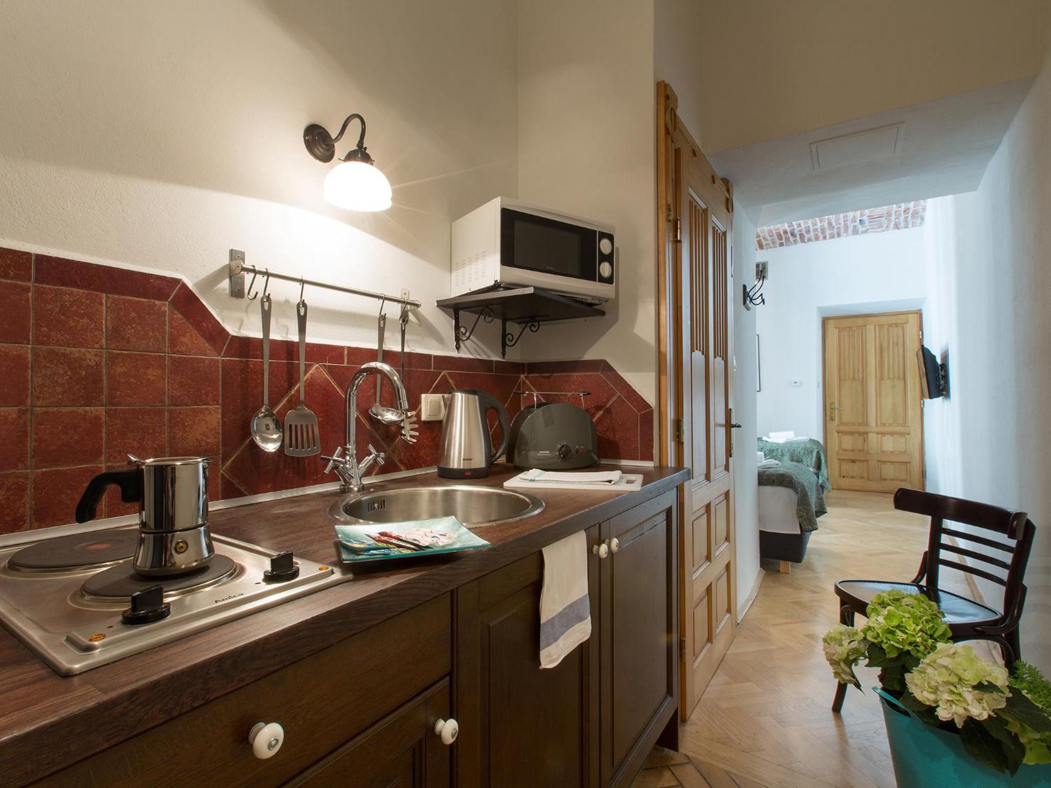 Studio Apartment with Kitchenette (2 Adults) photo 2