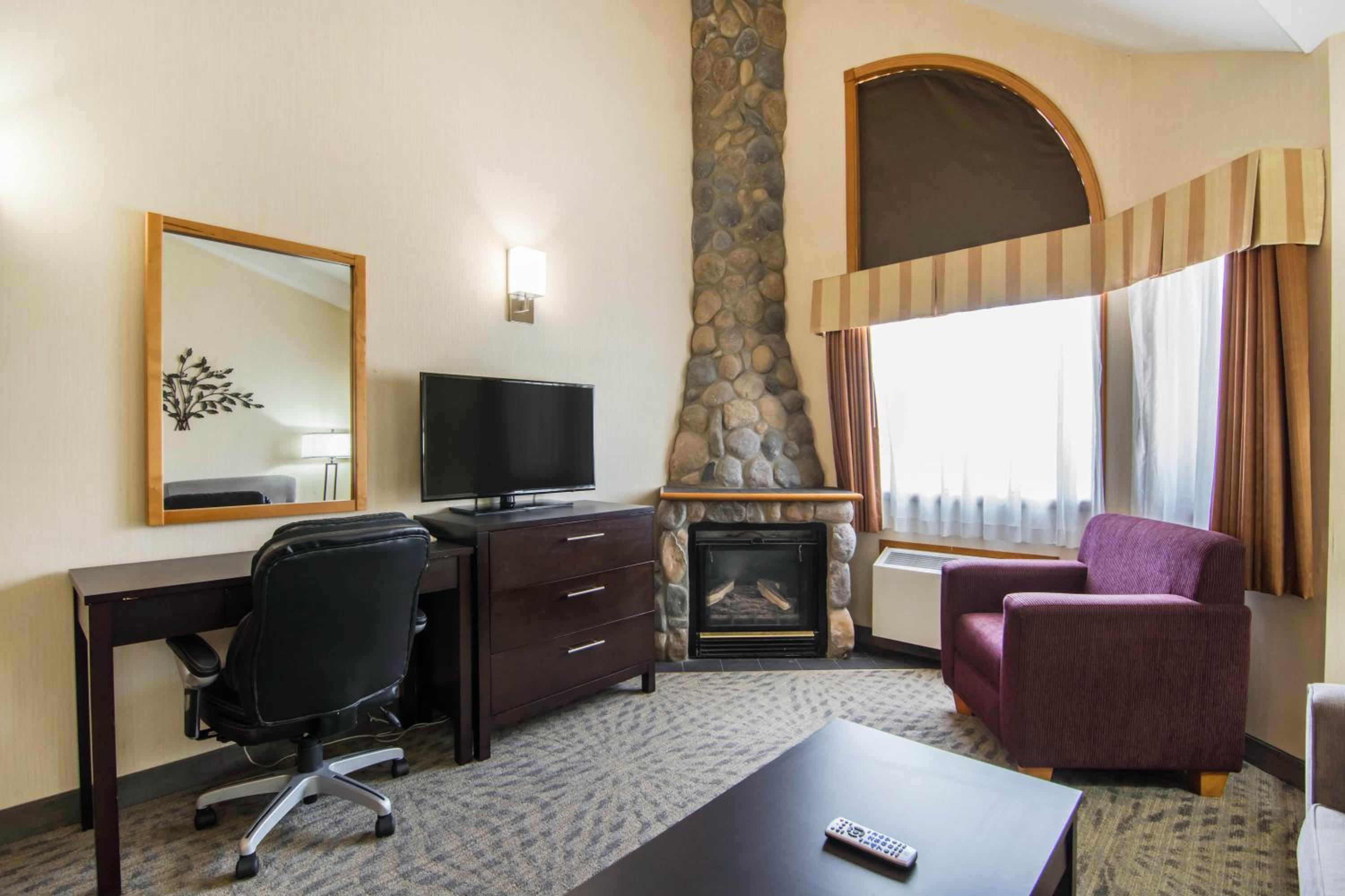 Superior King Room - Photo 1