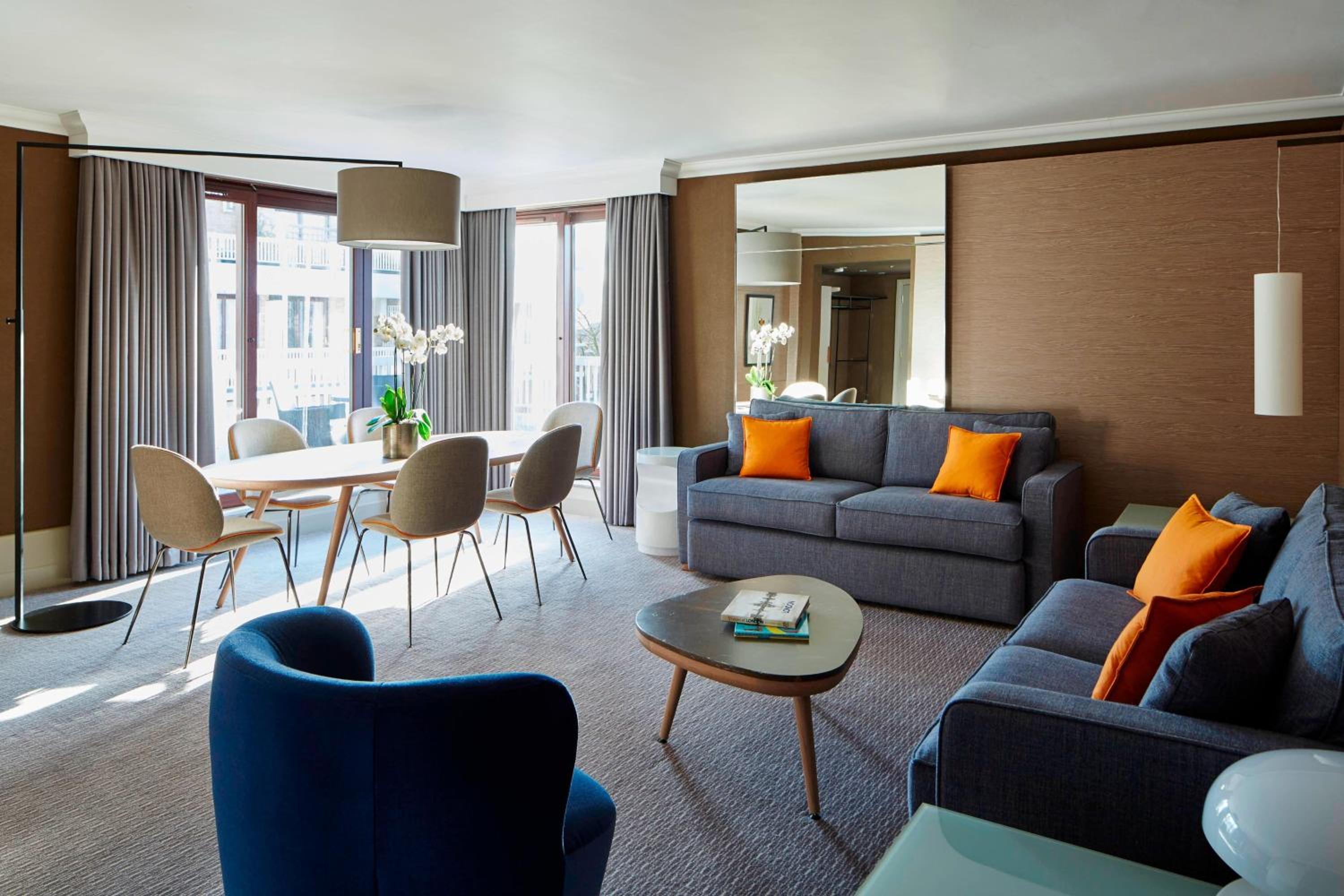 1-Bedroom Suite, Terrace, M Club lounge access, Corner room photo 1