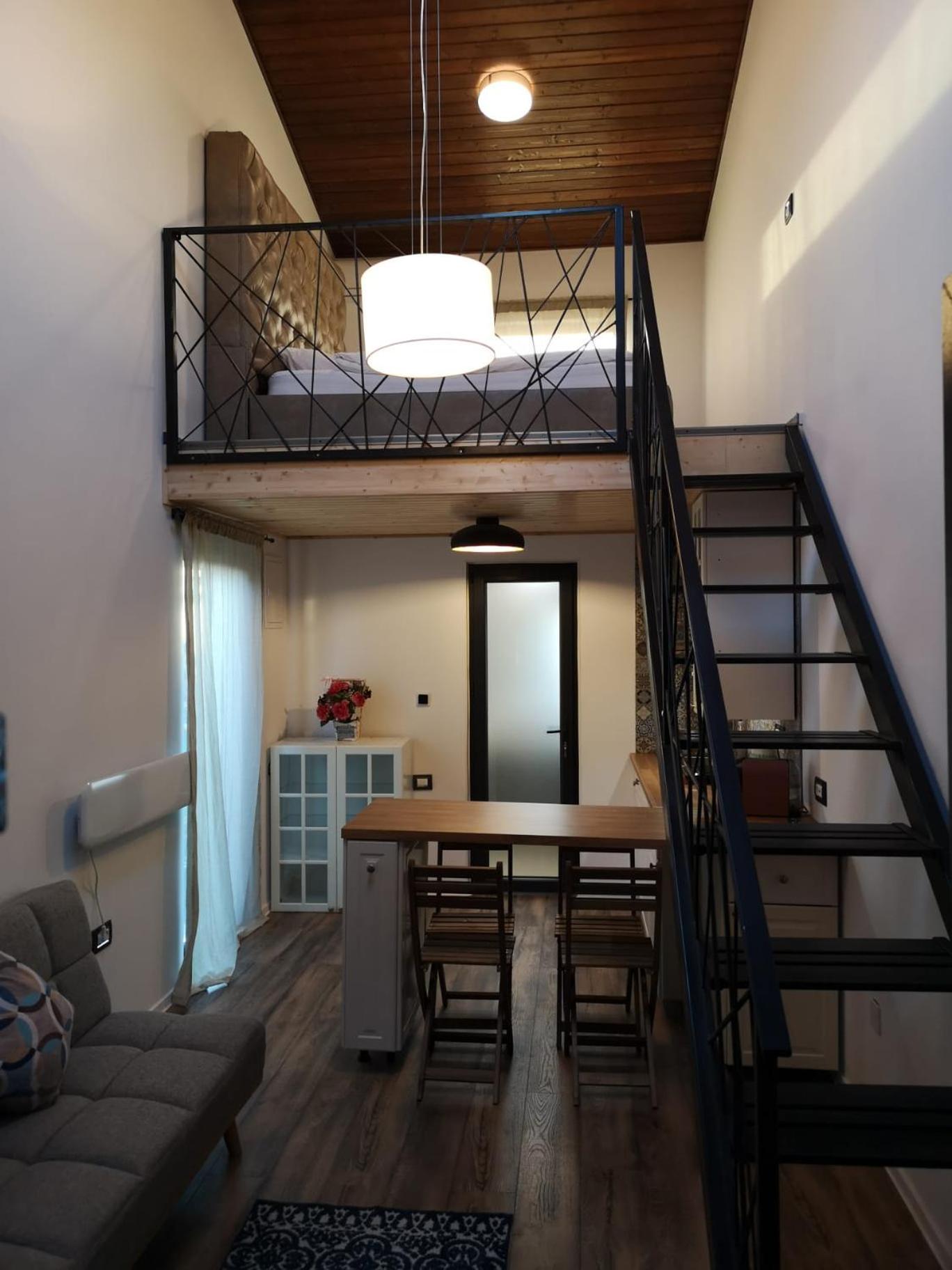 King Studio with Sofa Bed - Photo 6