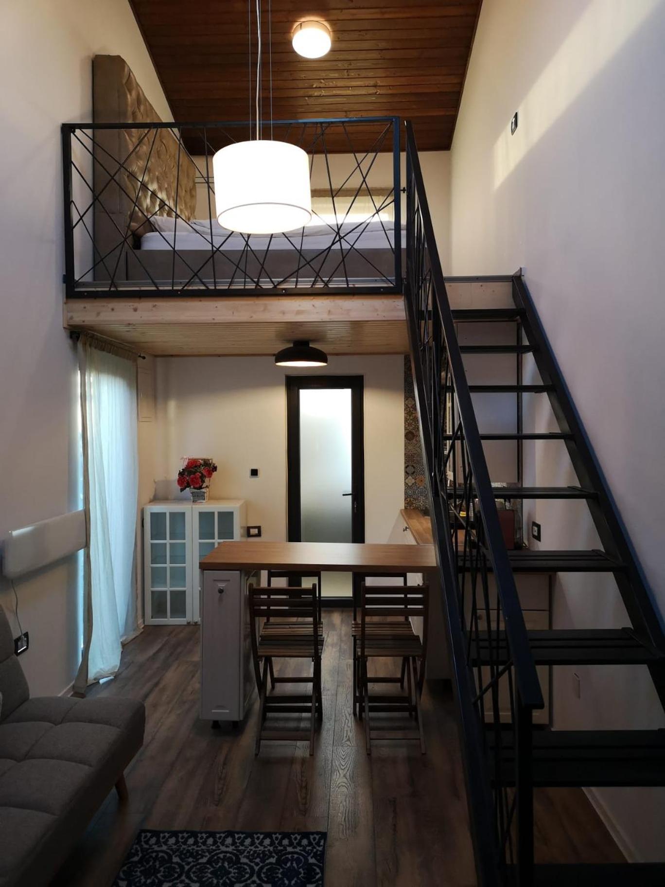 King Studio with Sofa Bed - Photo 4
