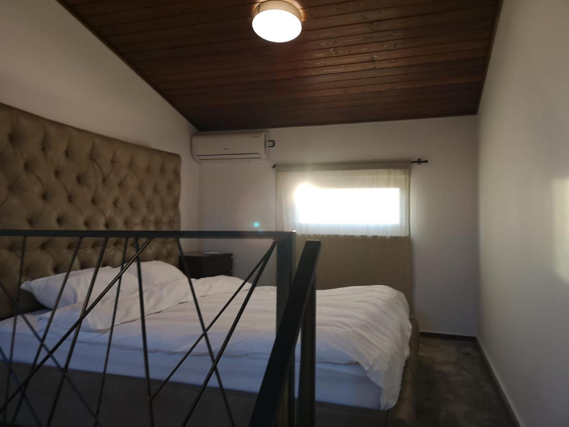 King Studio with Sofa Bed - Photo 12