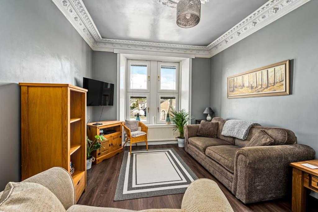 Three-Bedroom Apartment photo 1