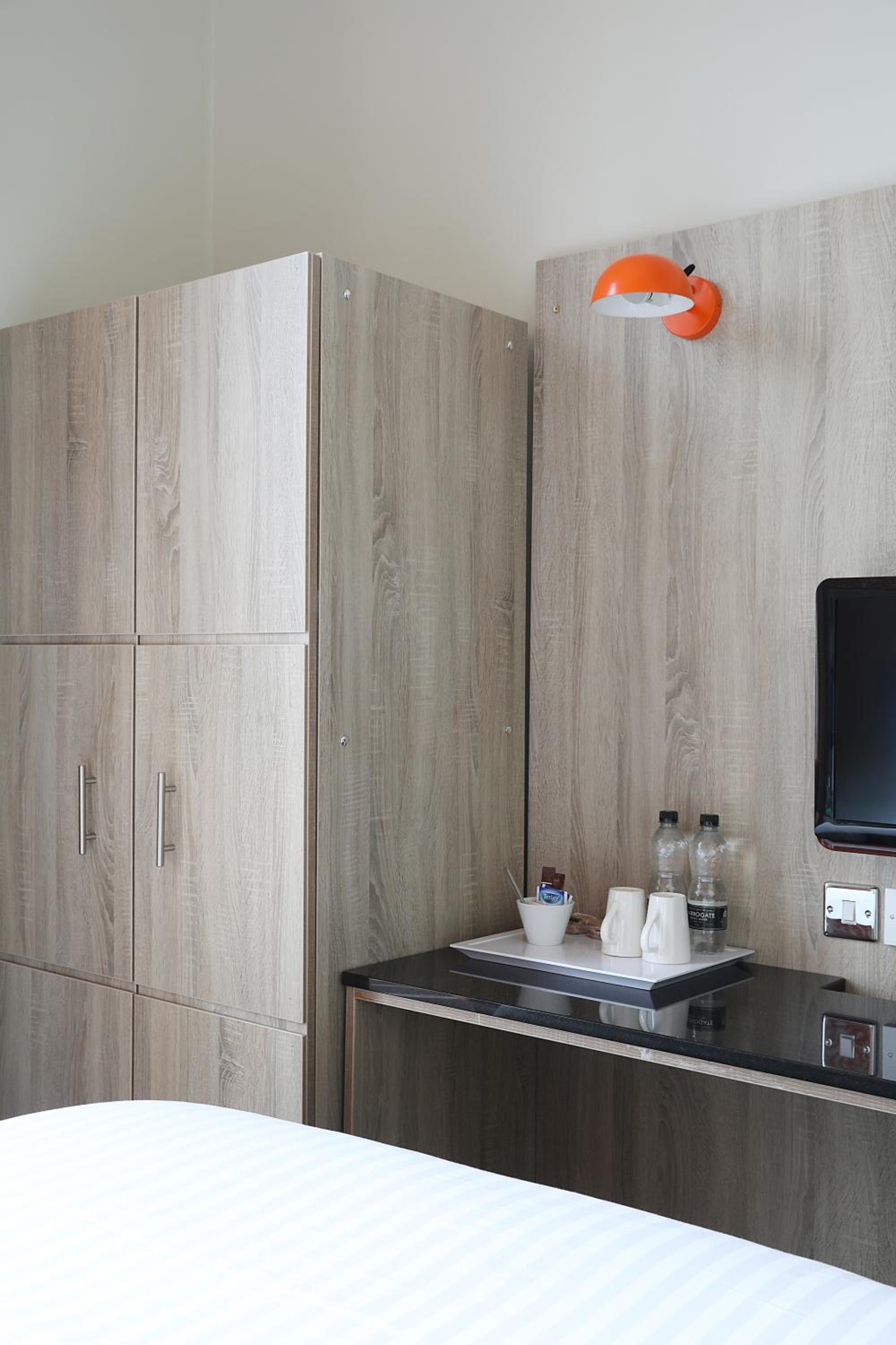 Small Double Room - Photo 4