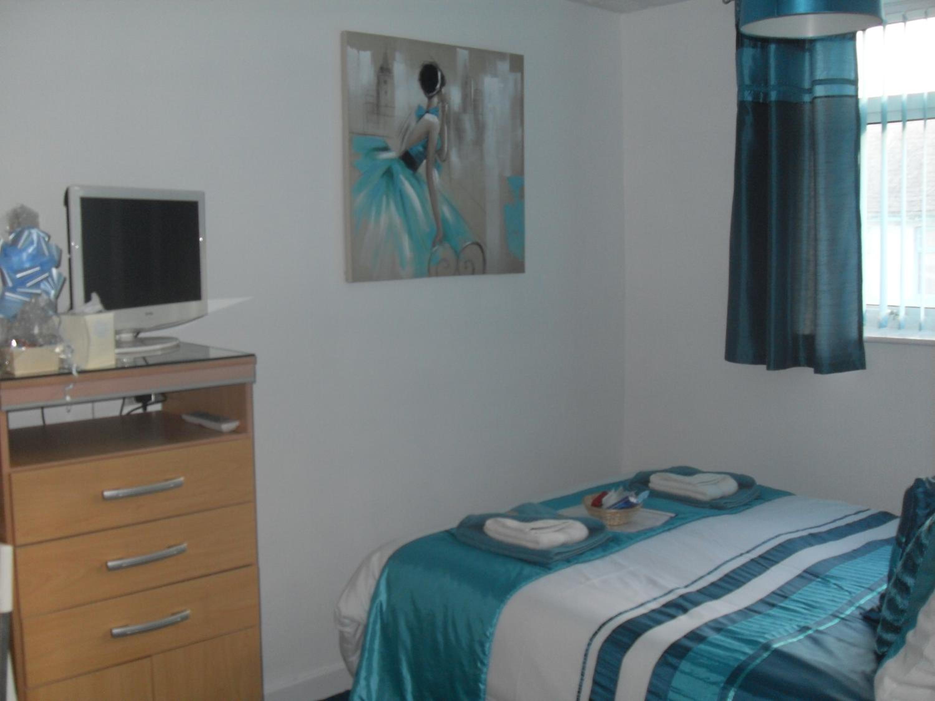 Double Room - Photo 12