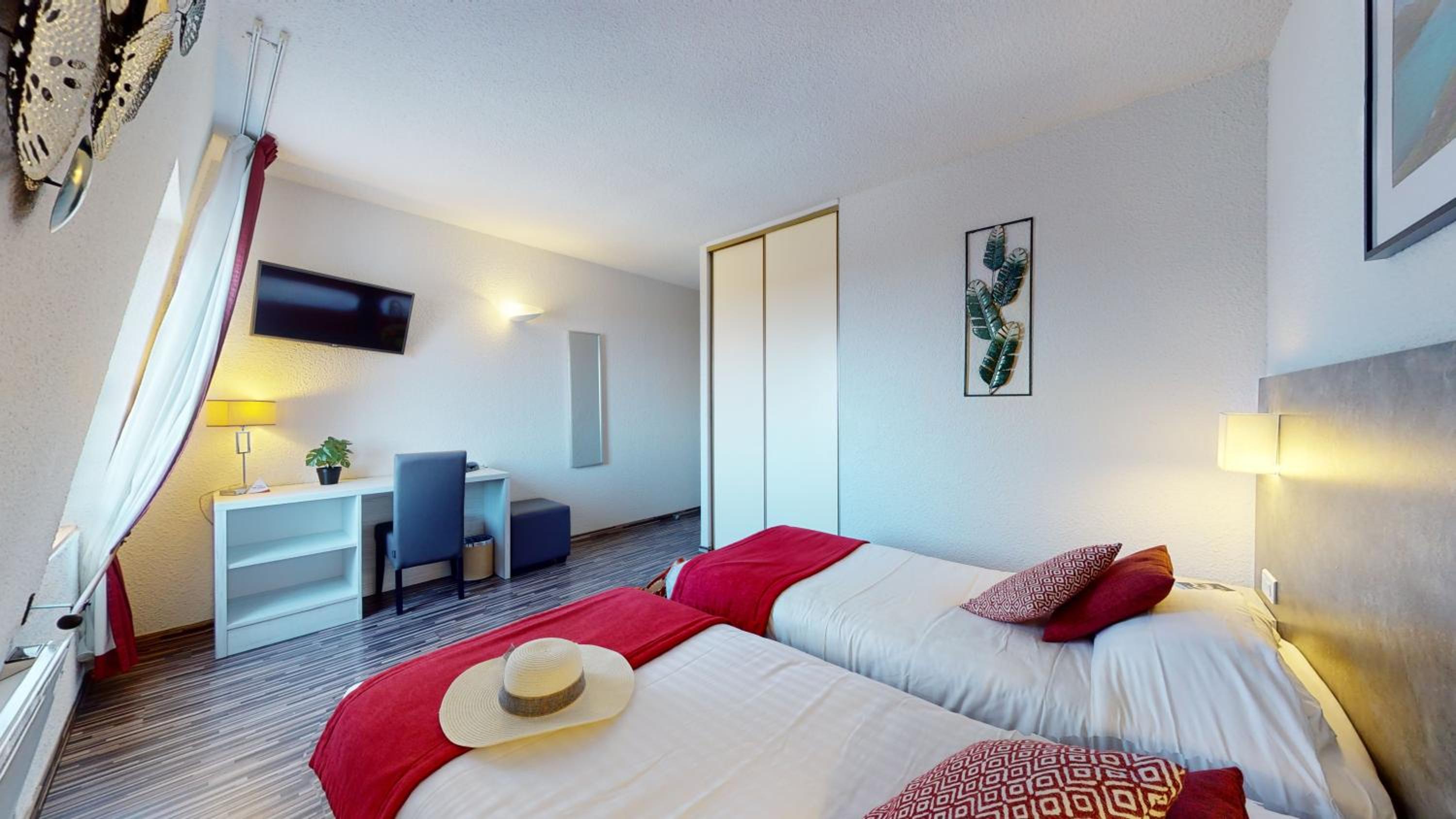 Comfort Twin Room - Photo 2