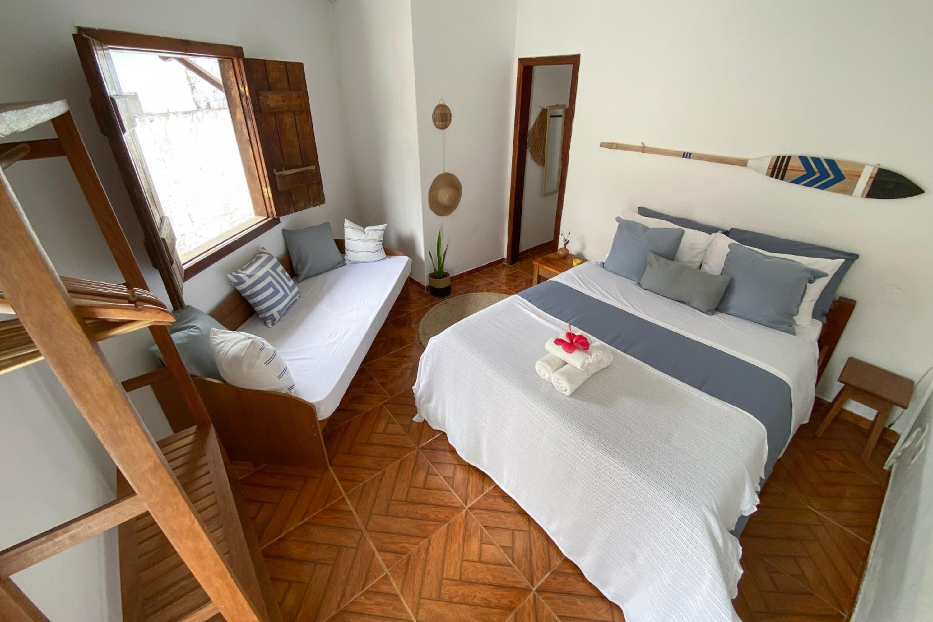 Triple Room with Bathroom photo 2
