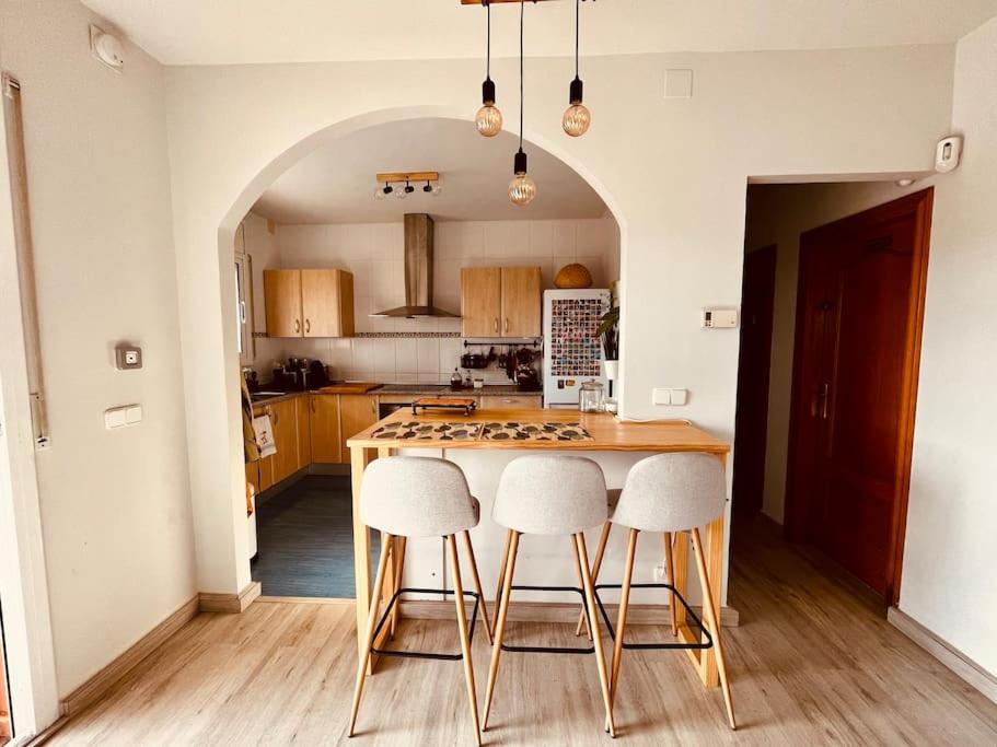 Four-Bedroom House photo 2