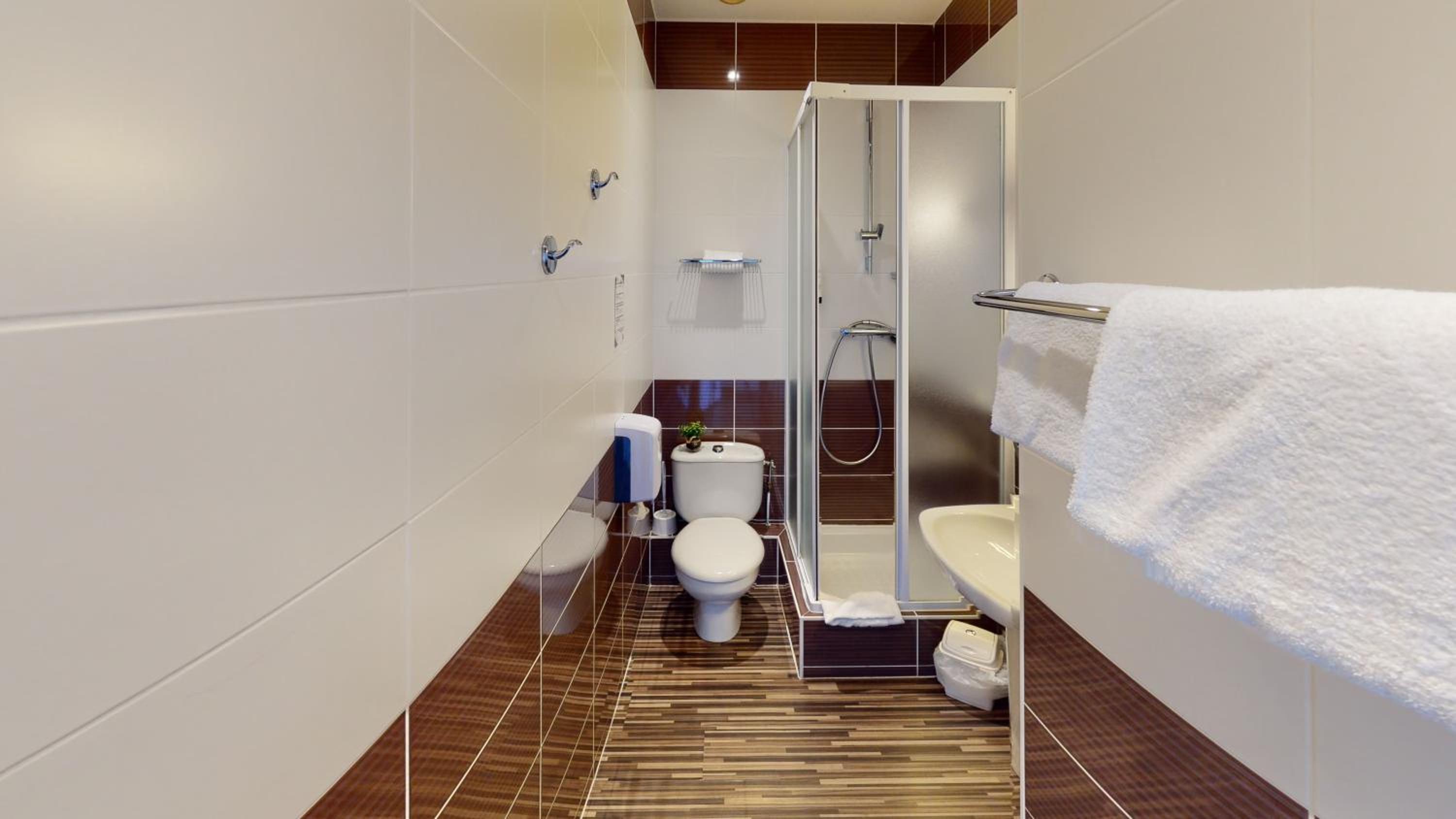 Comfort Twin Room - Photo 3