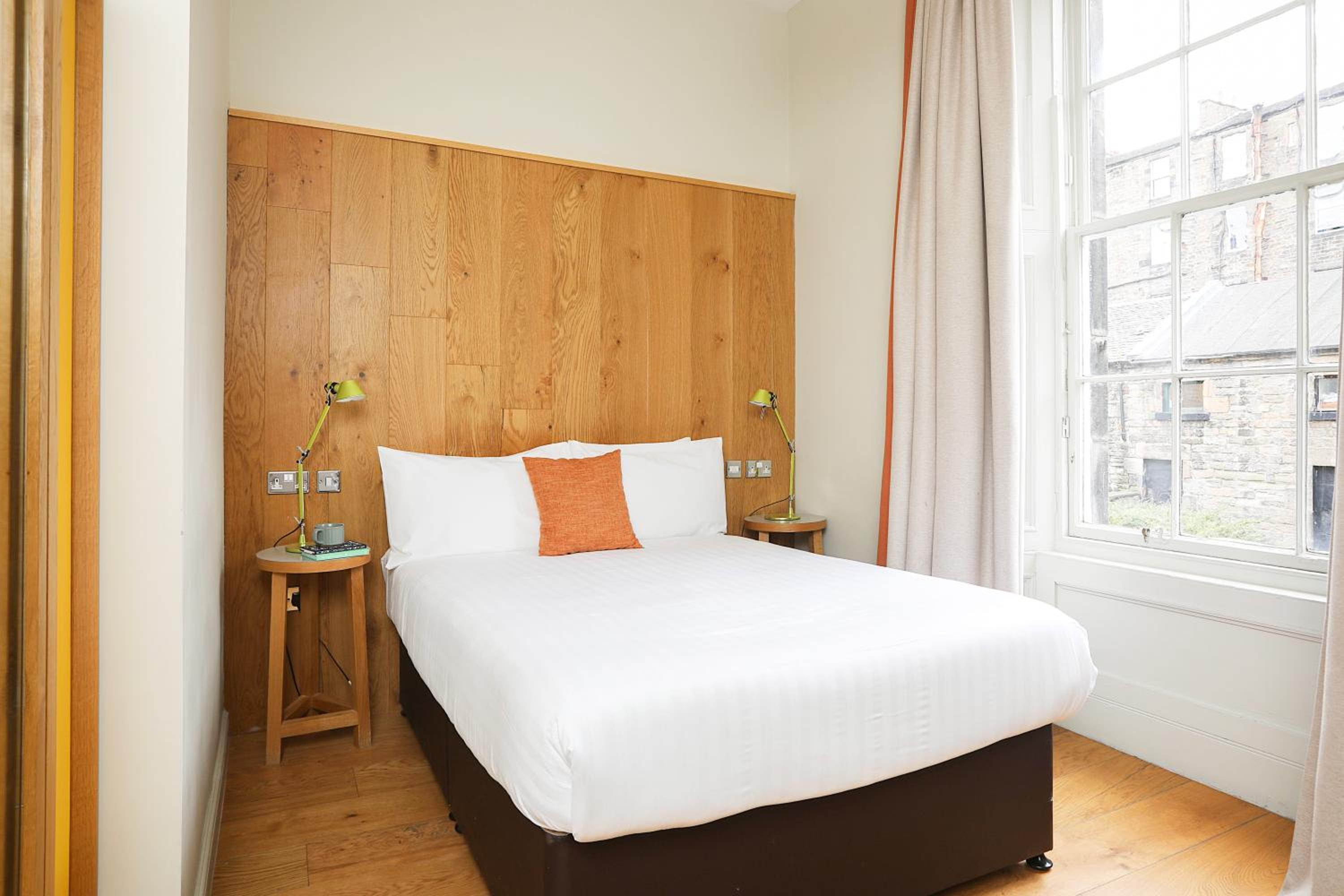 Double Room - Photo 3