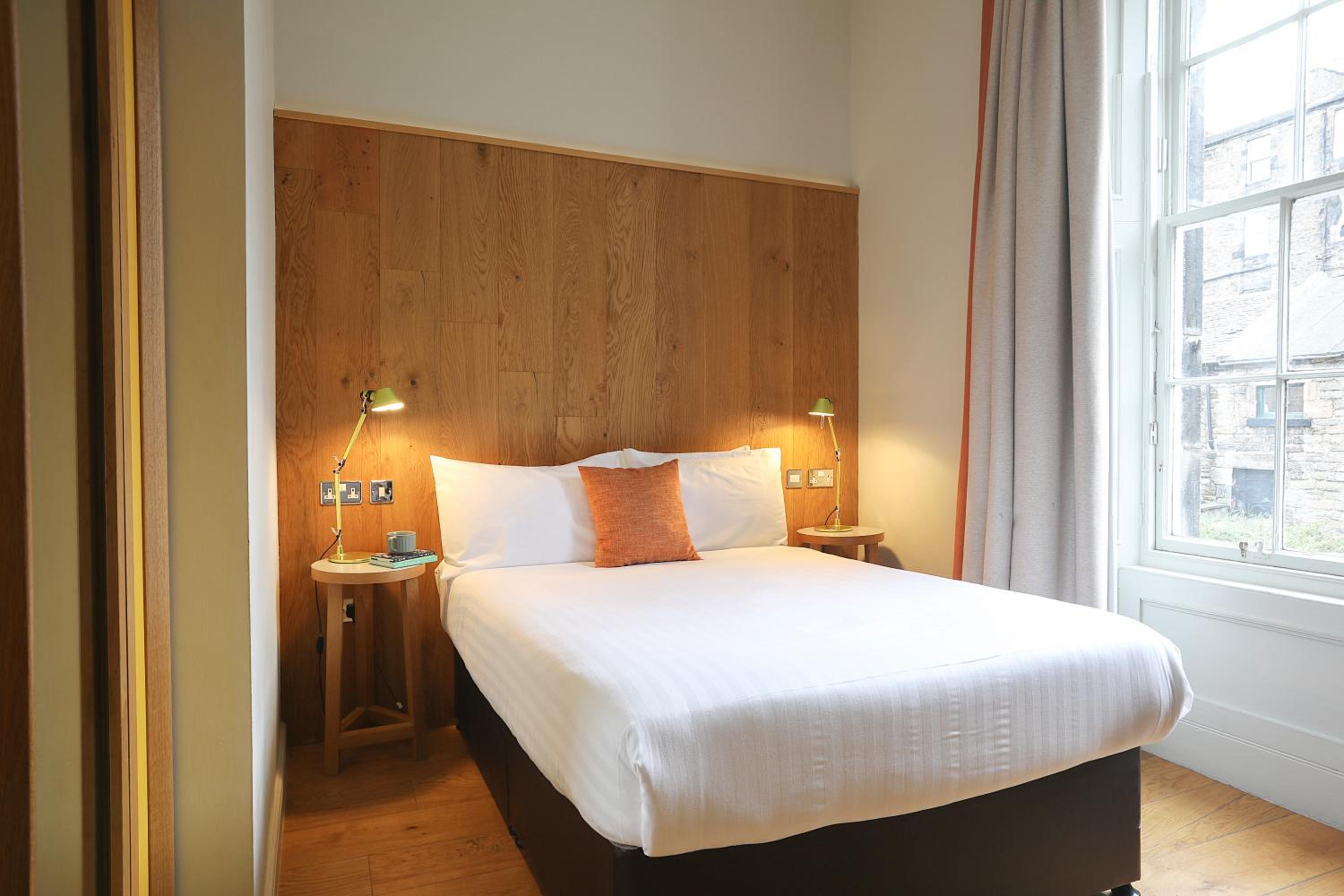Double Room - Photo 2