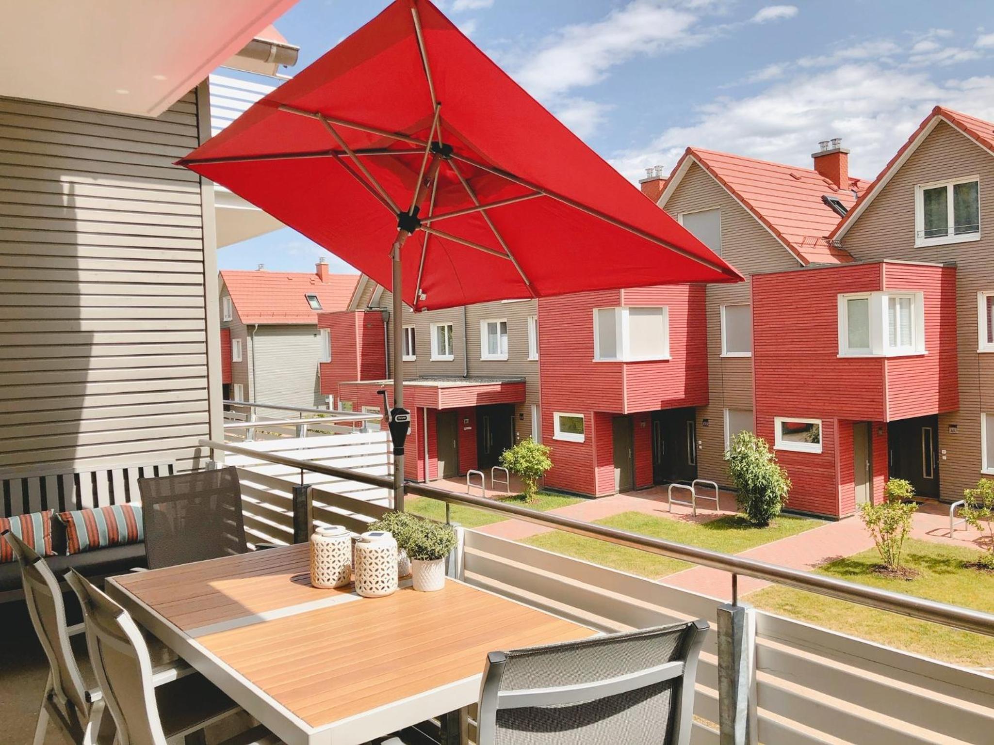 Apartment with Balcony photo 2