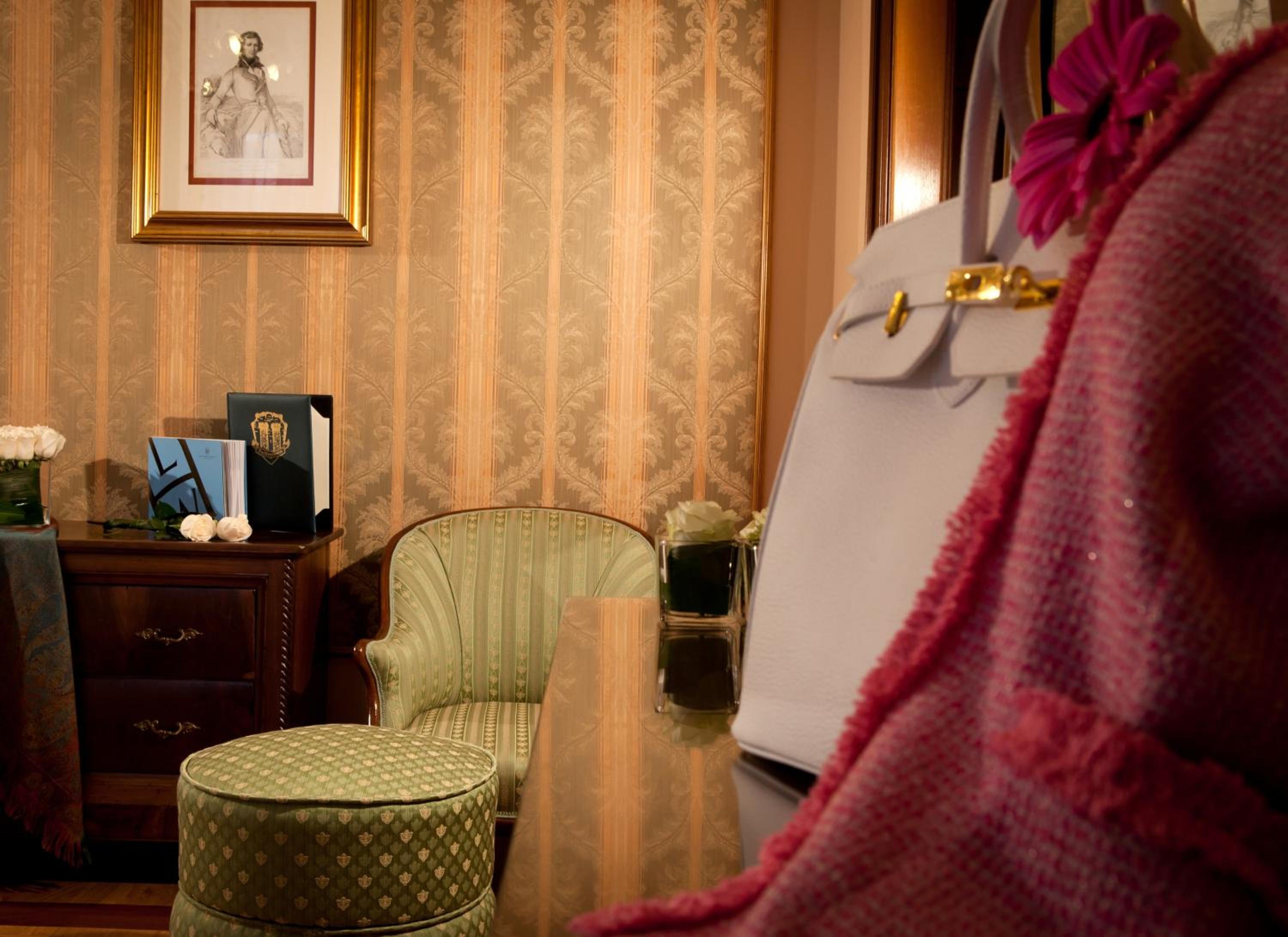 Deluxe Double or Twin Room - Photo 5