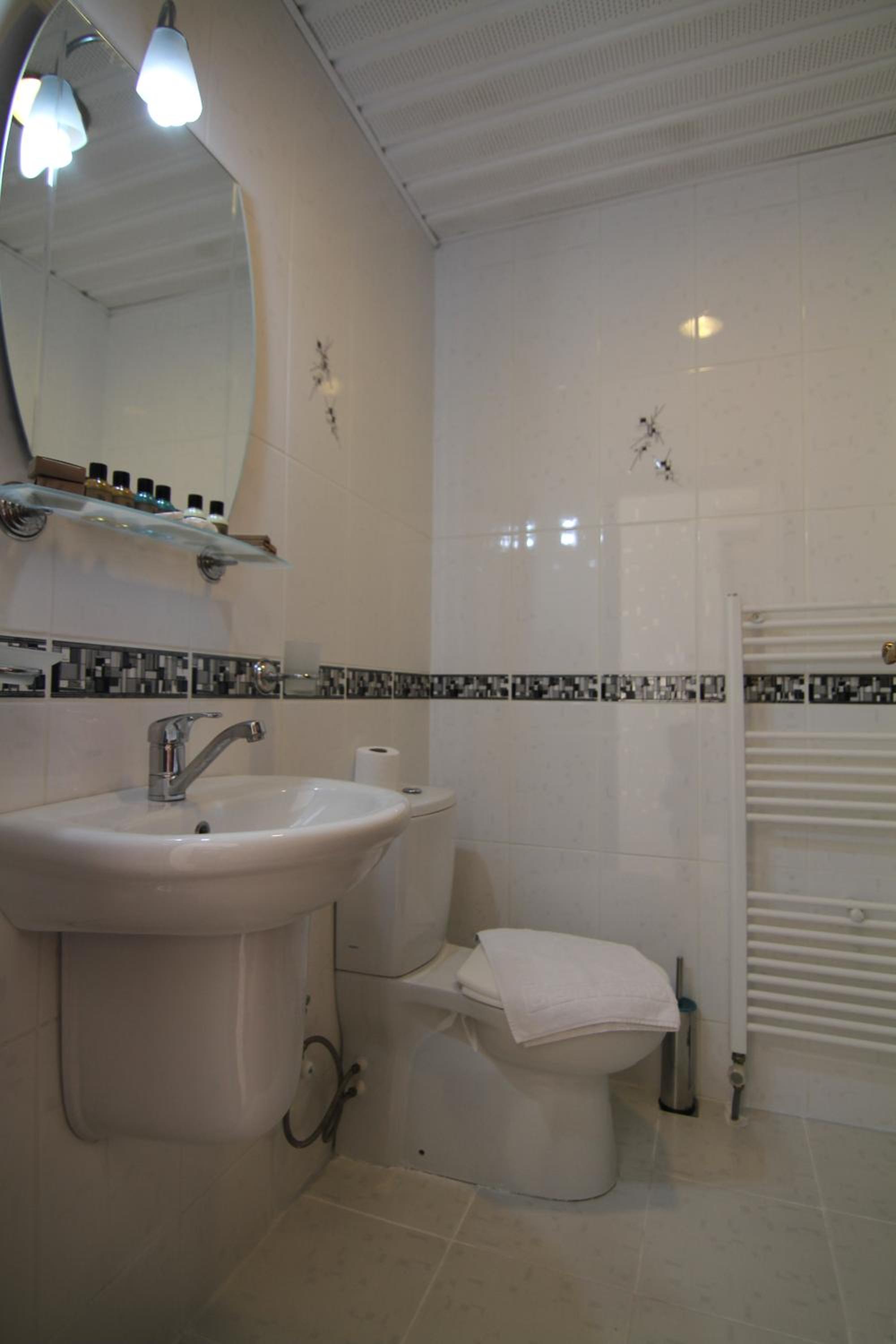 Standard Double Room photo 3