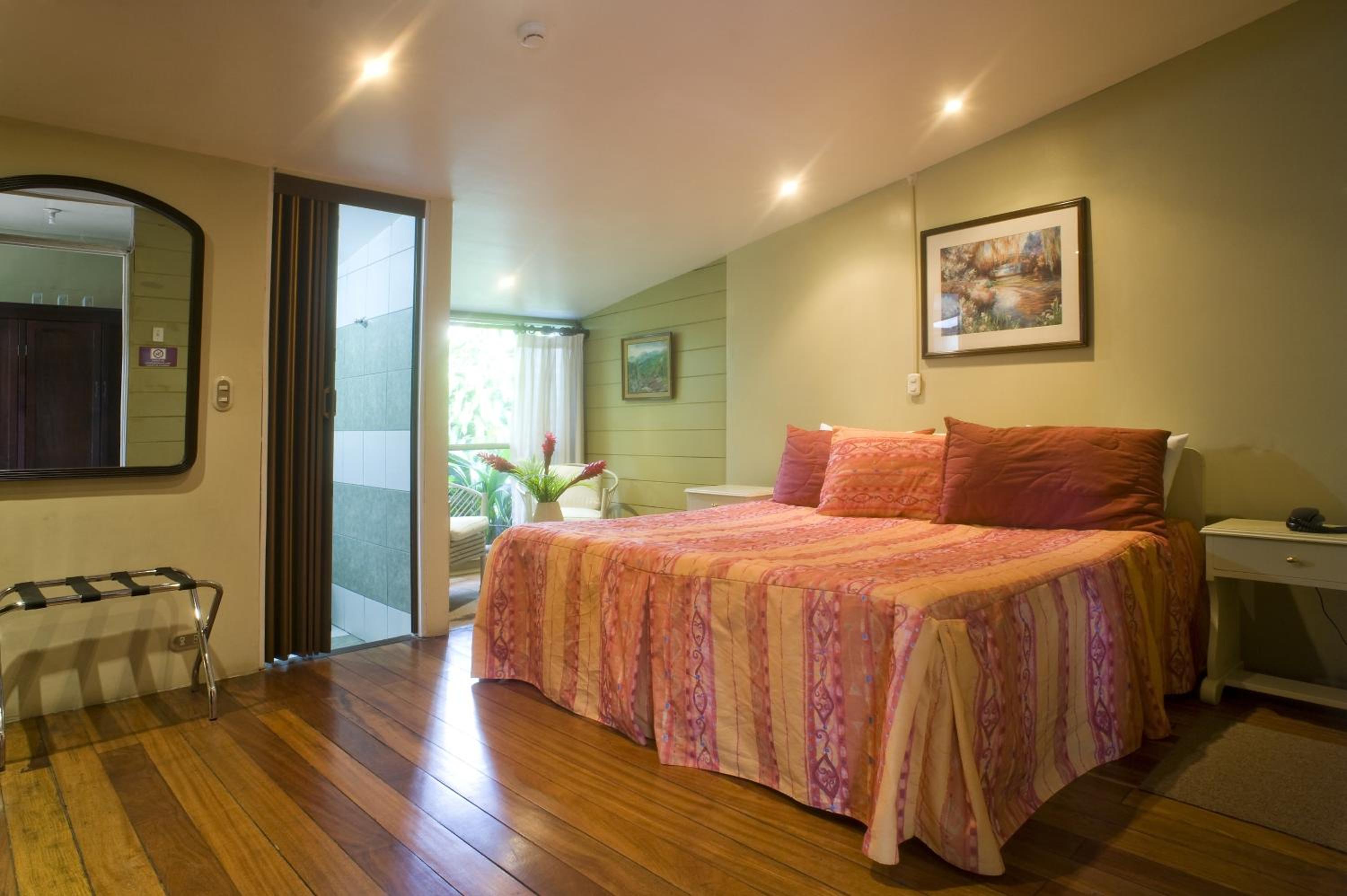 Superior Twin Room photo 3