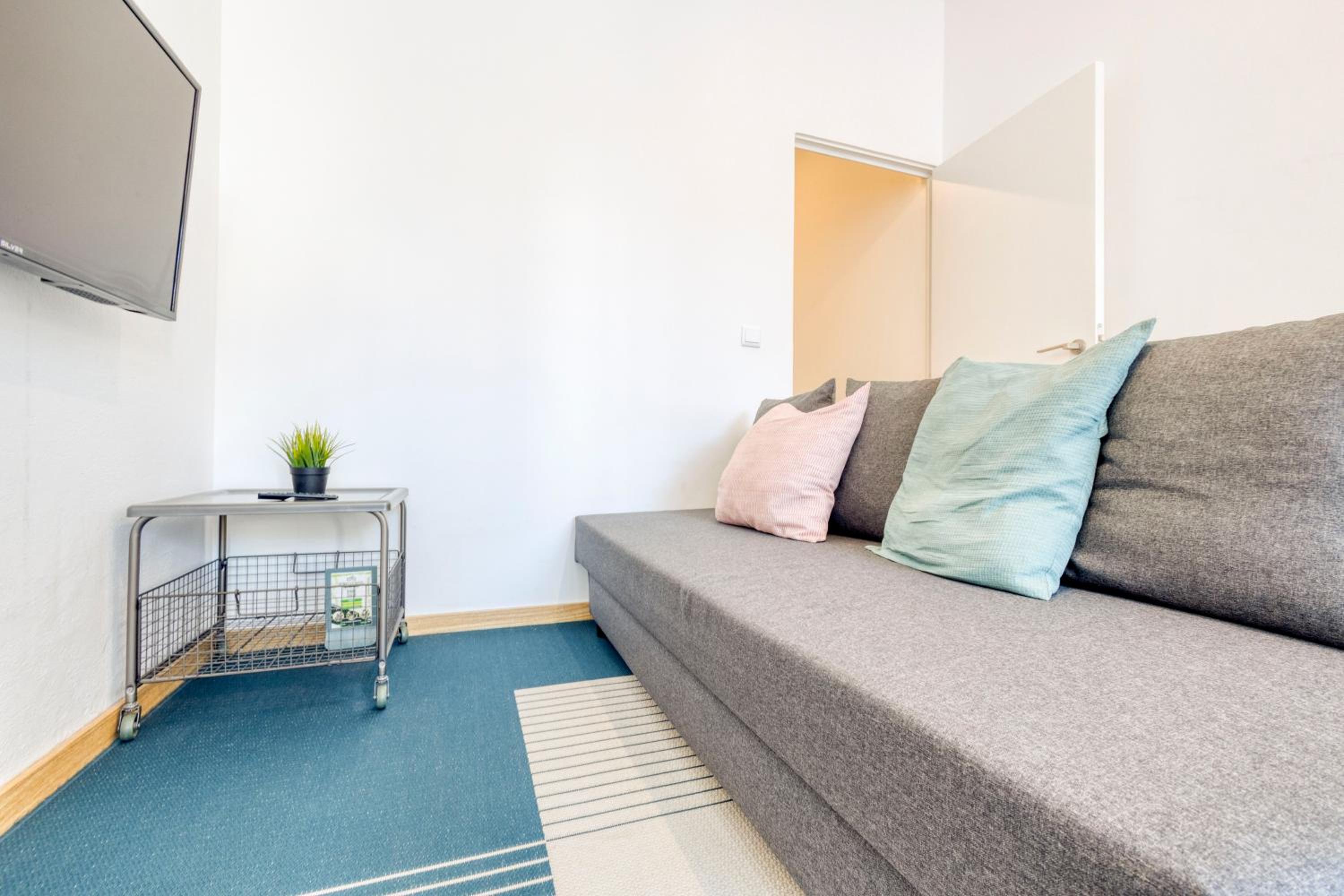 Studio Apartment - Photo 10