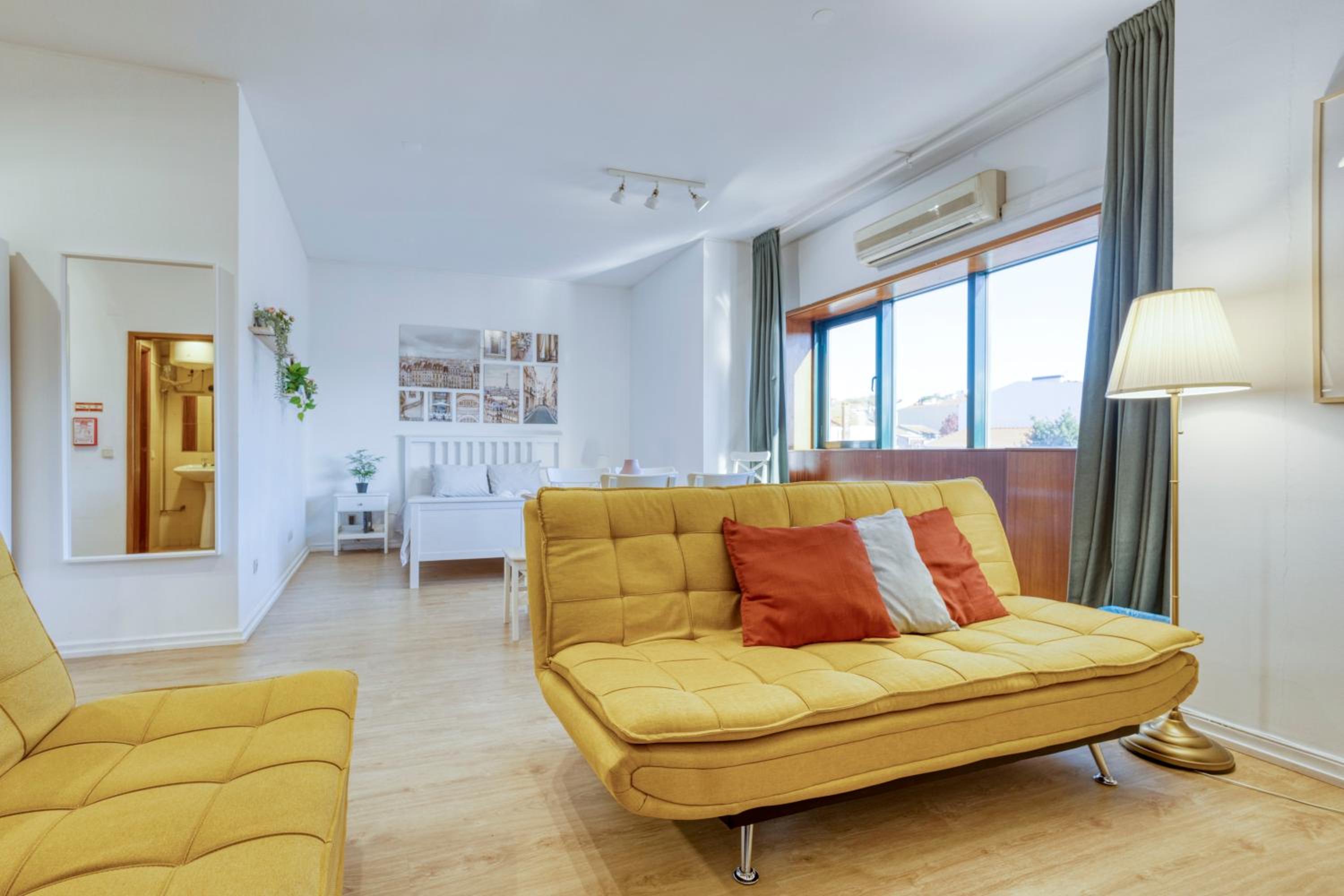 Studio Apartment - Photo 5