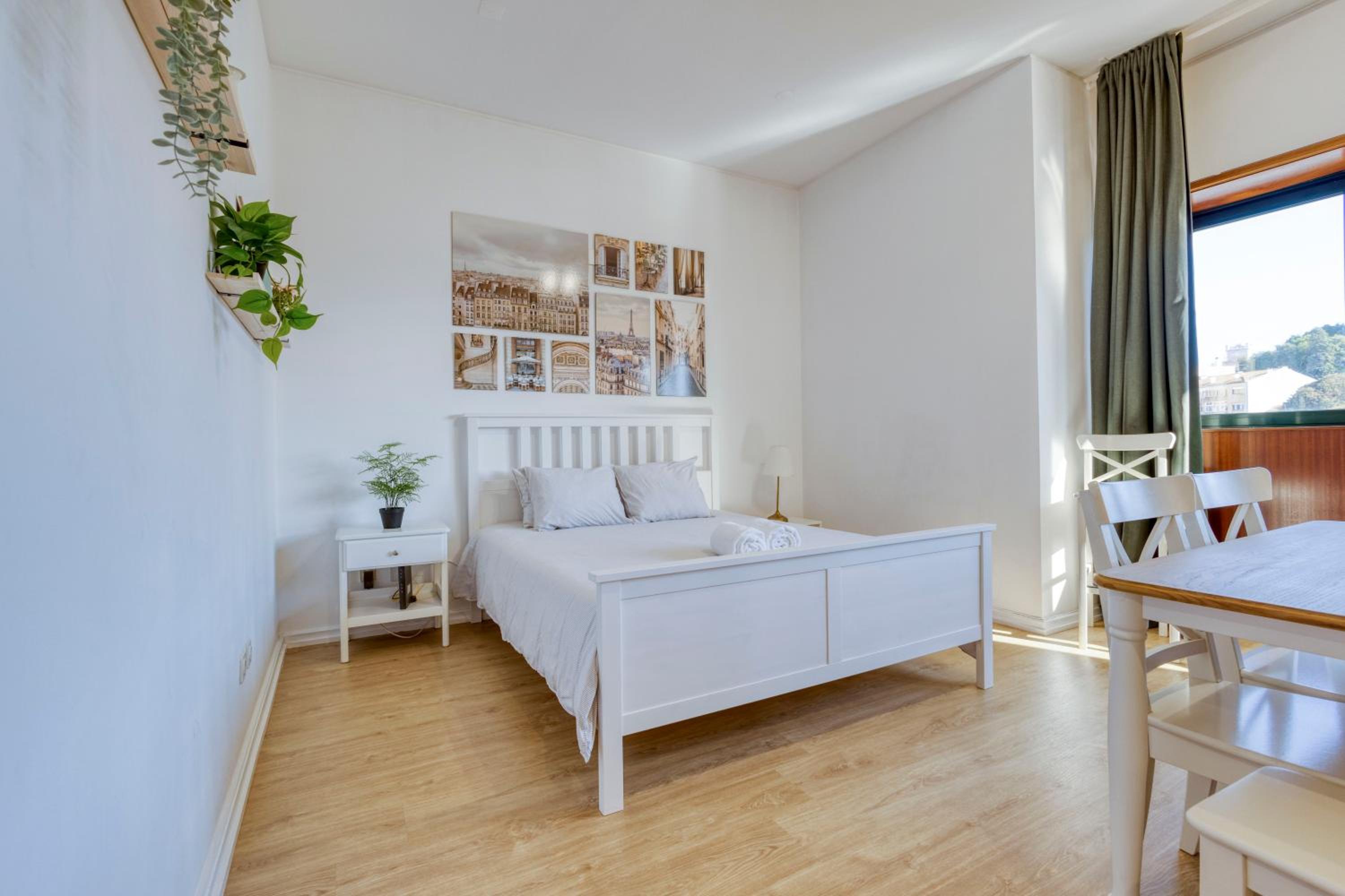 Studio Apartment - Photo 12