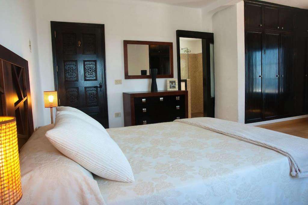 Villa de Tres Habitaciones