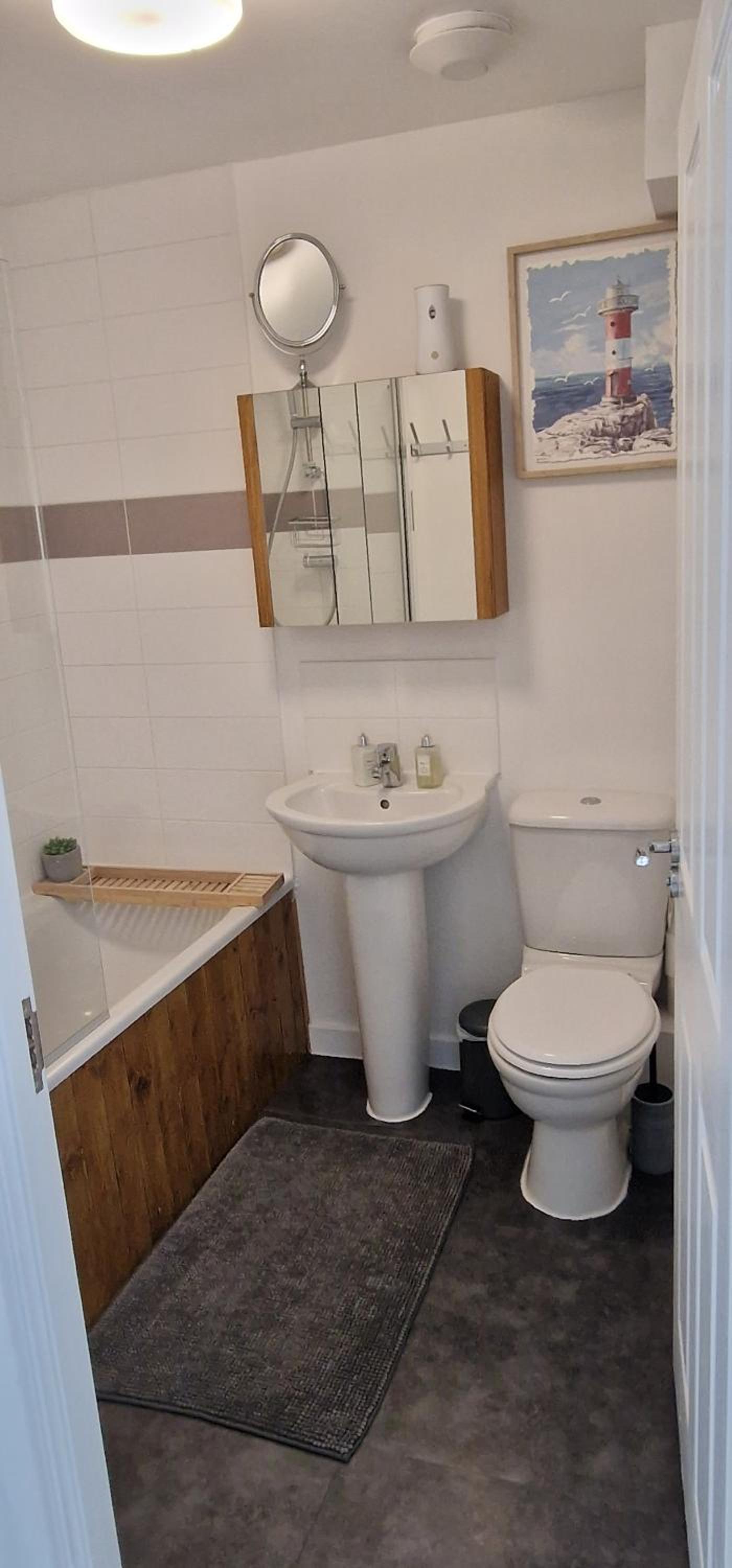 Three-Bedroom House photo 2