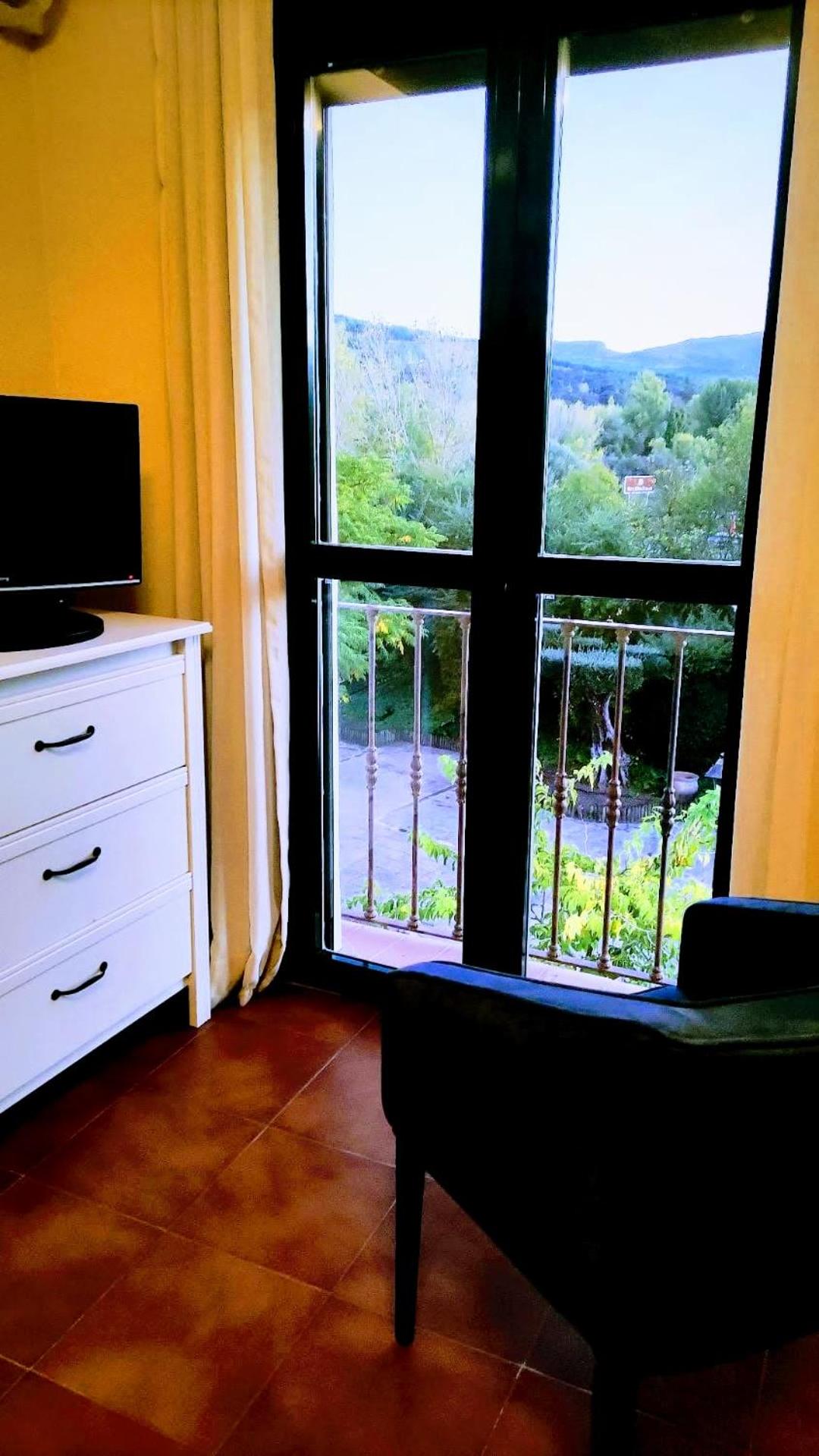 Deluxe Double Room - Photo 3