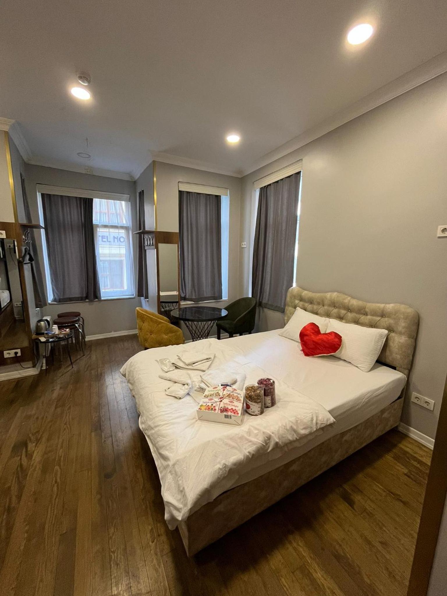 Family Room photo 1