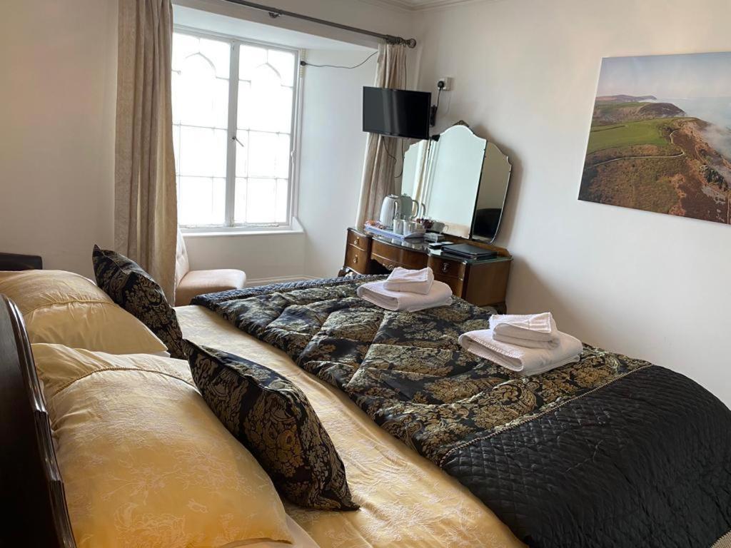 Deluxe Twin Room with Sea View photo 3