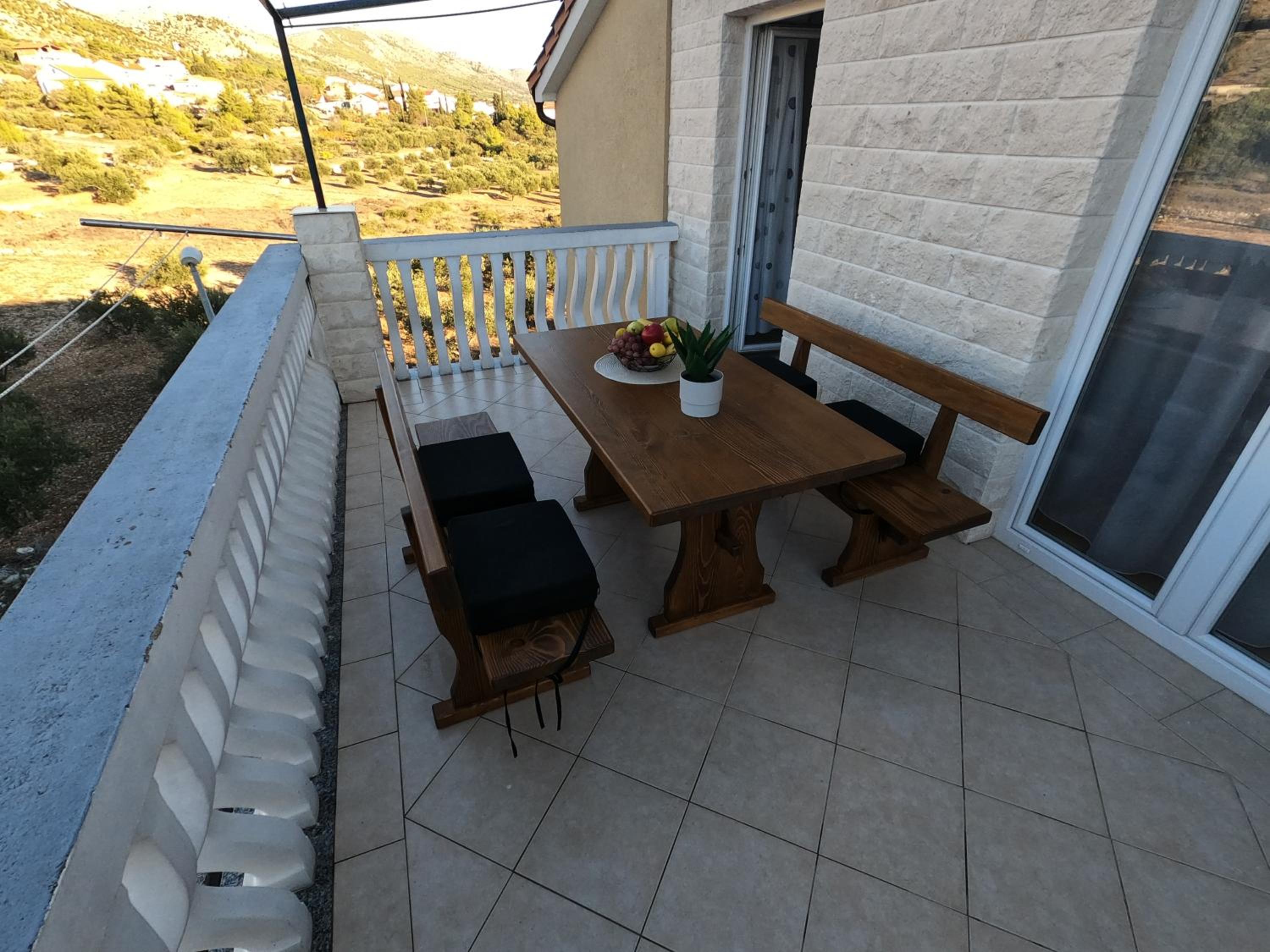 Apartment with Mountain View photo 1
