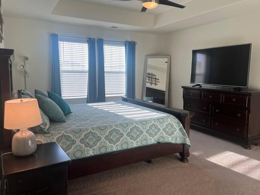 Three-Bedroom House photo 1