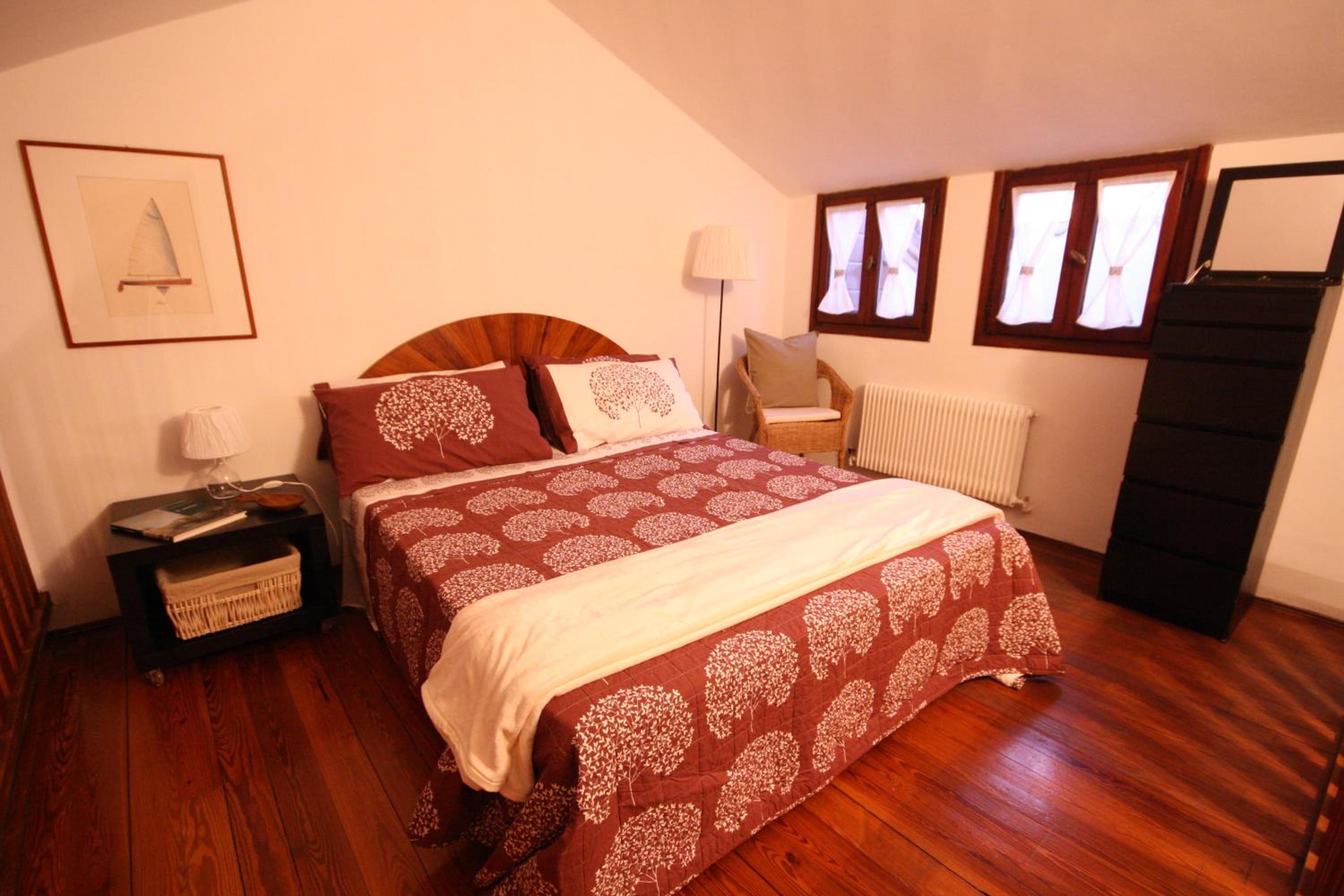 Apartment - Split Level photo 3