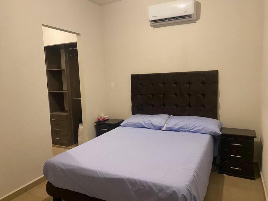 Three-Bedroom House photo 2