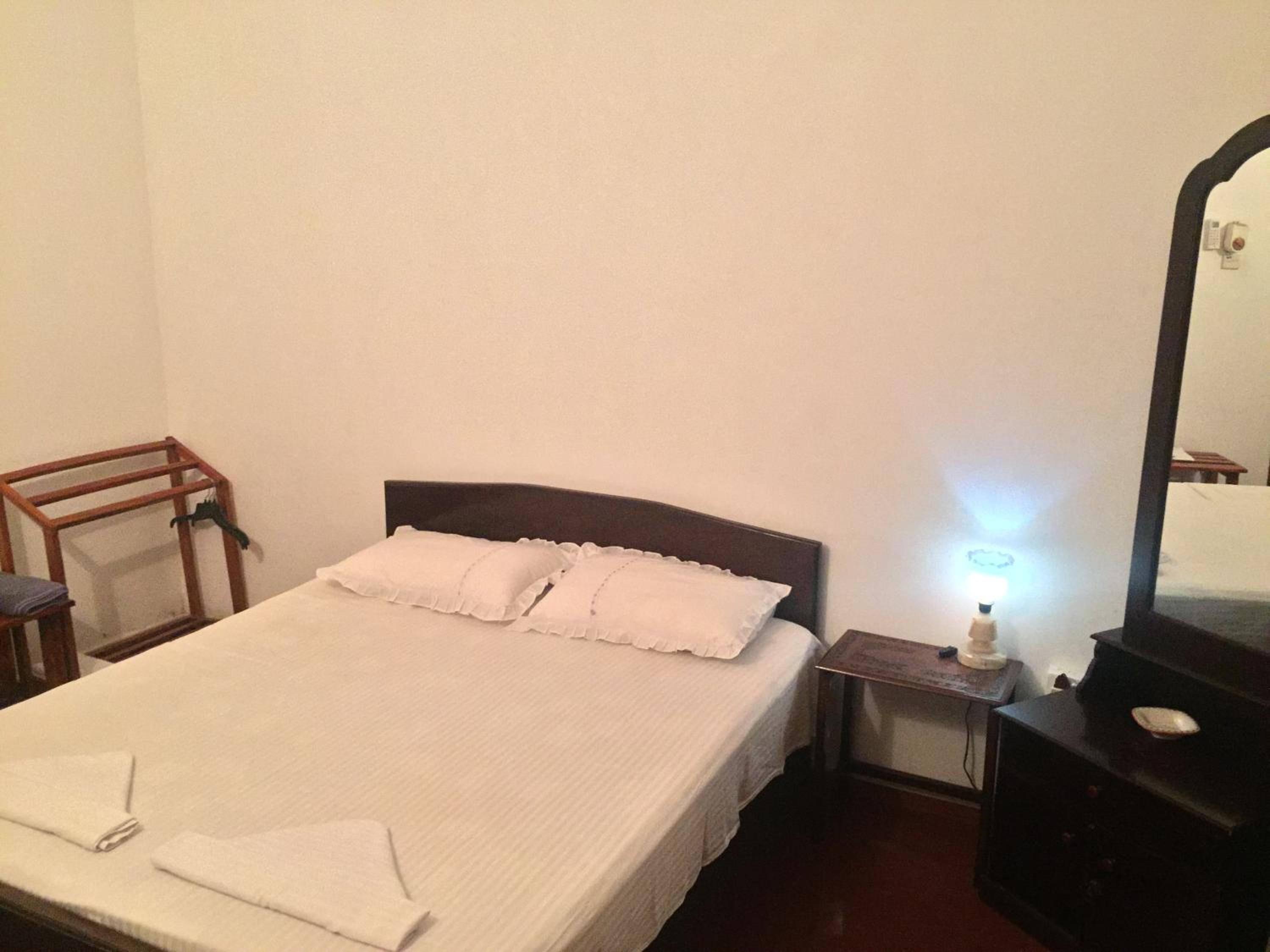 Deluxe King Room photo 2