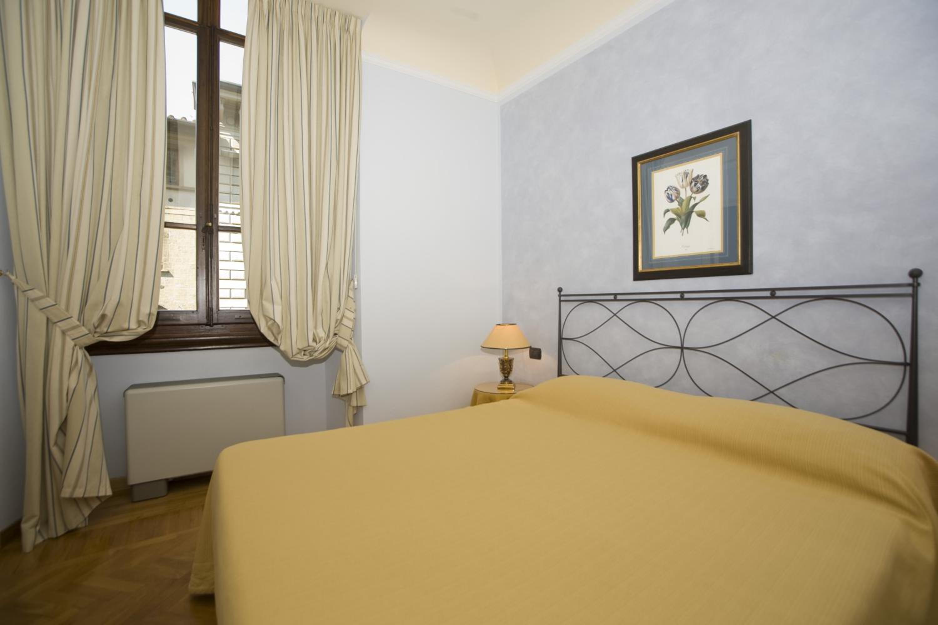 Apartment with 2 bedrooms and view of the Dome of the Cathedral (4 Adults) photo 1