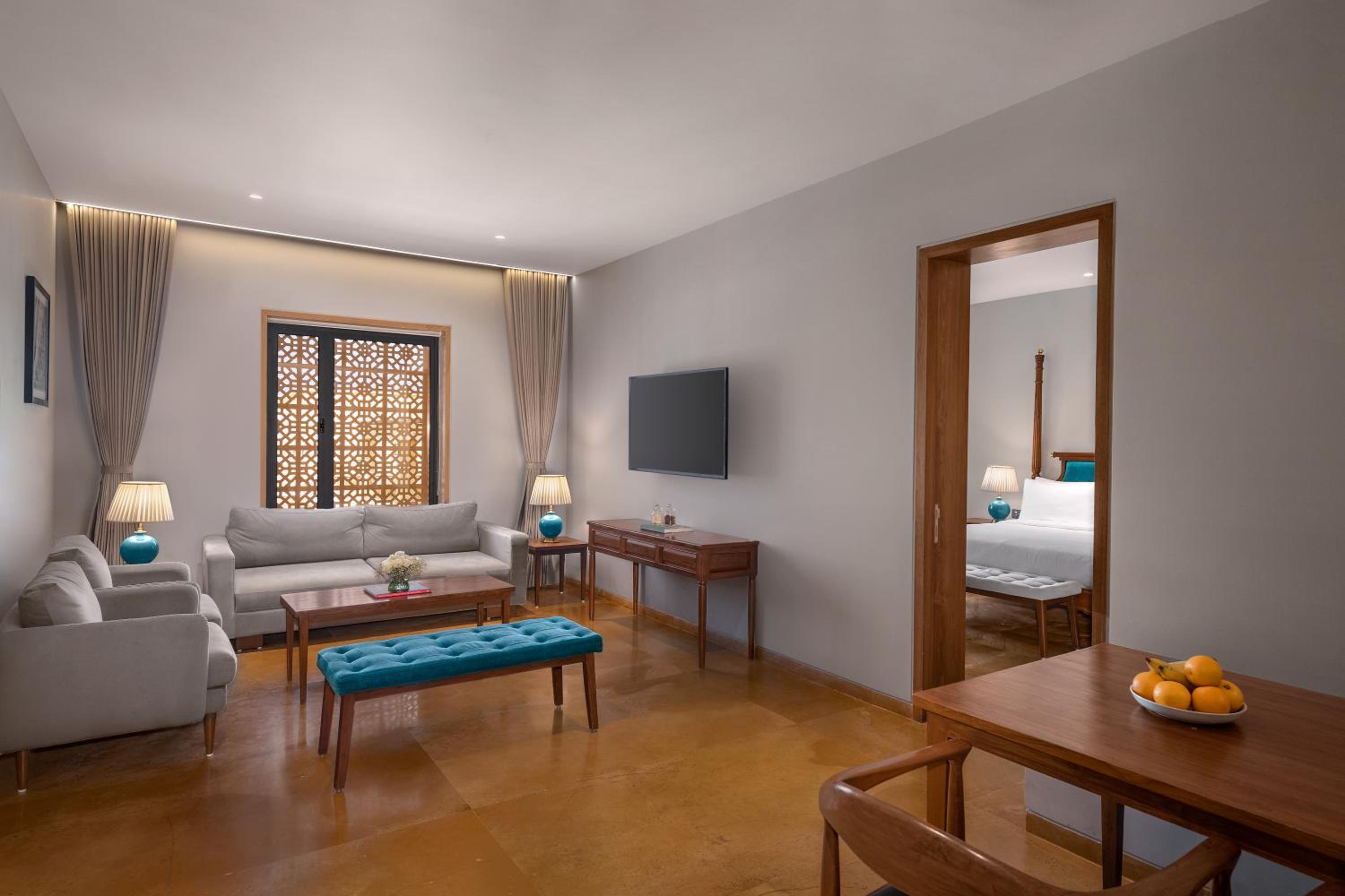 Deluxe Suite - Photo 5