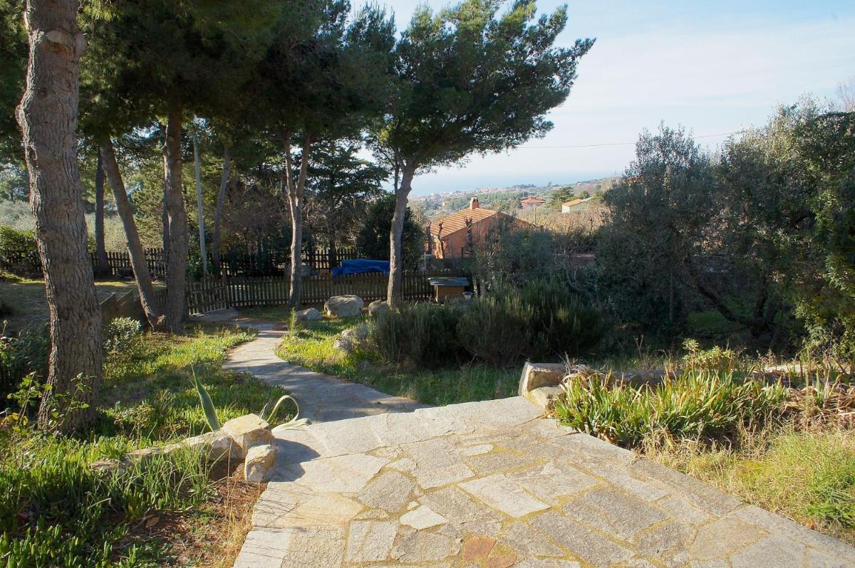 Villa with Private Pool photo 3