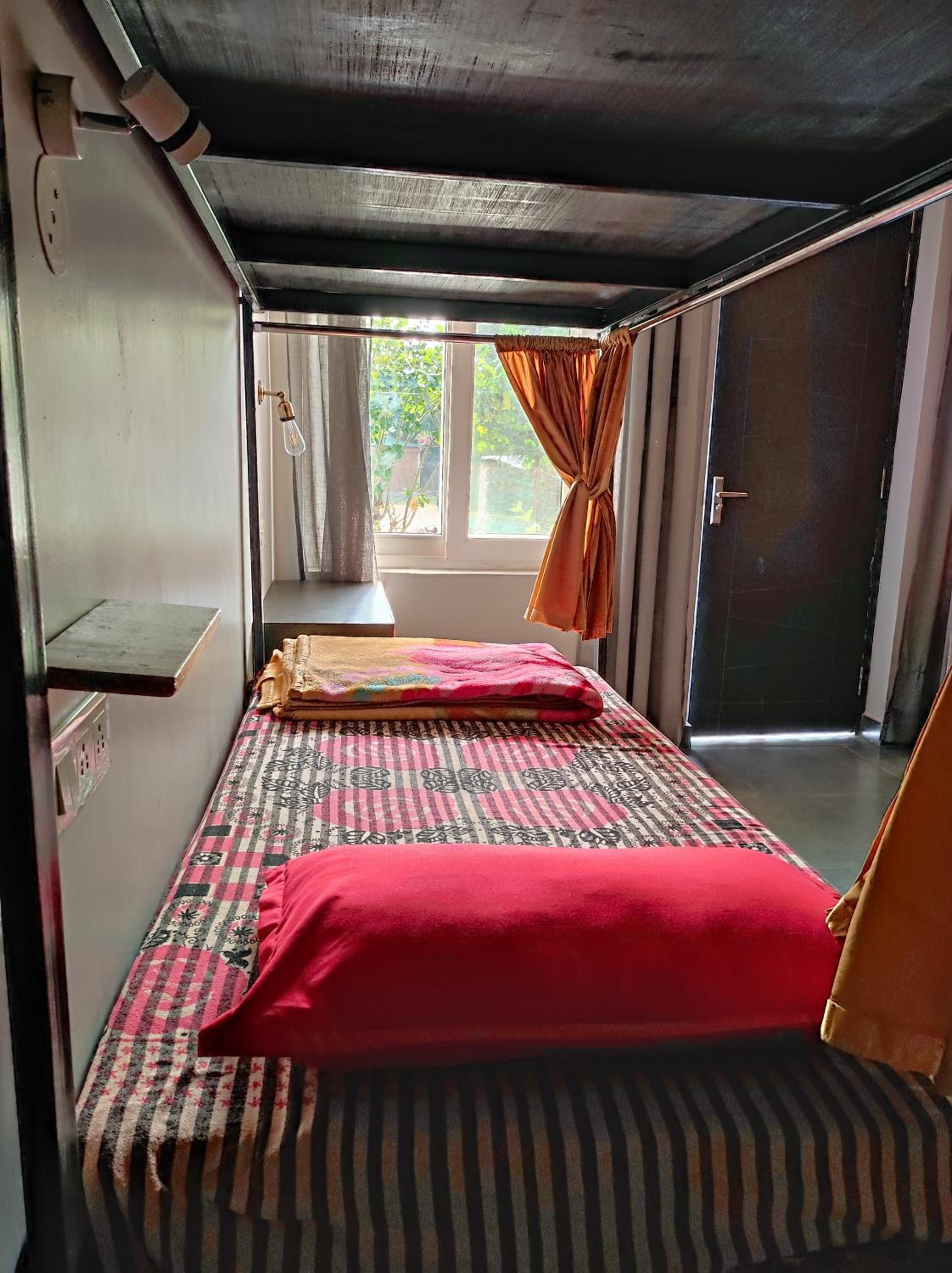 Bed in 6-Bed Mixed Dormitory Room