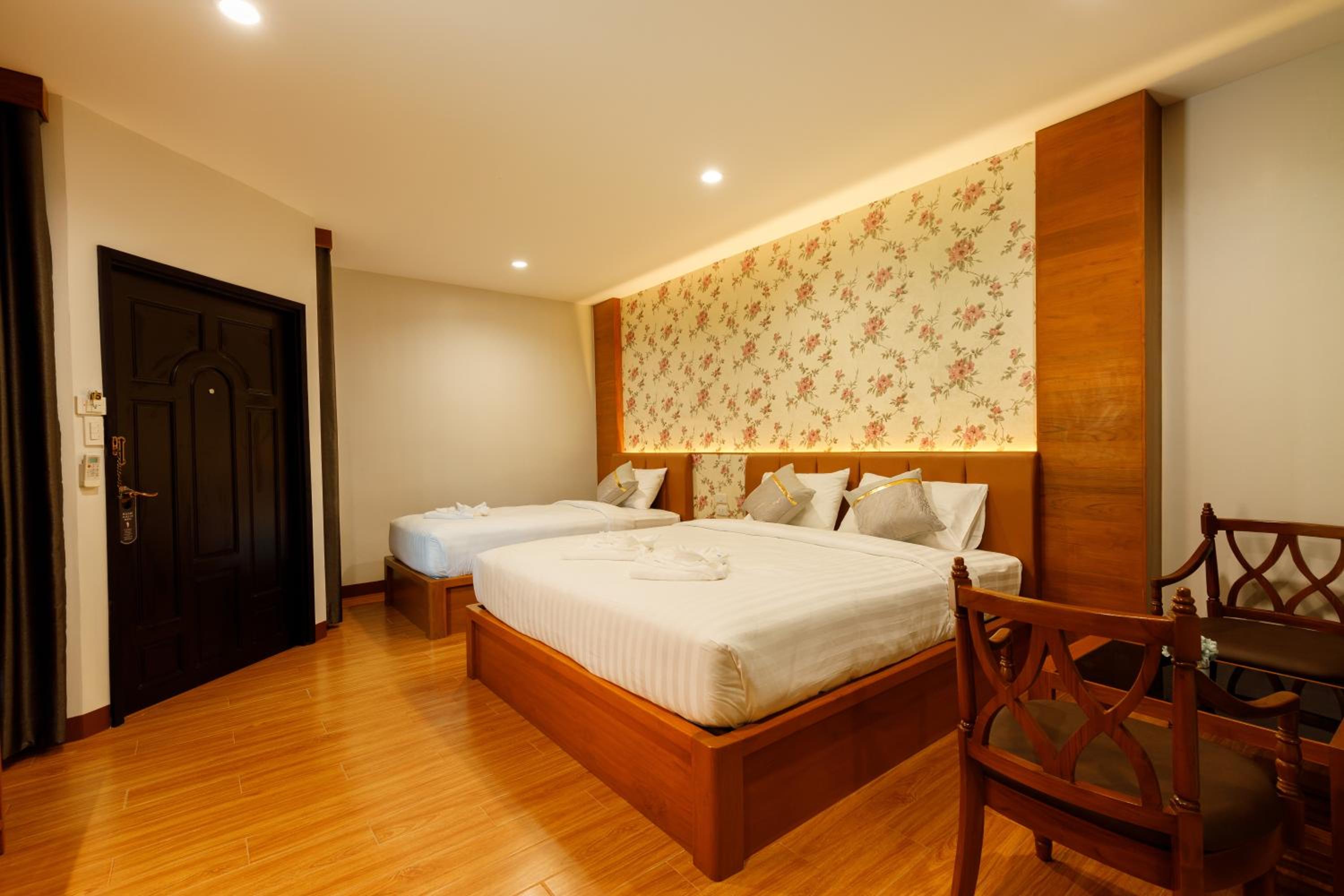 Superior Triple Room photo 3