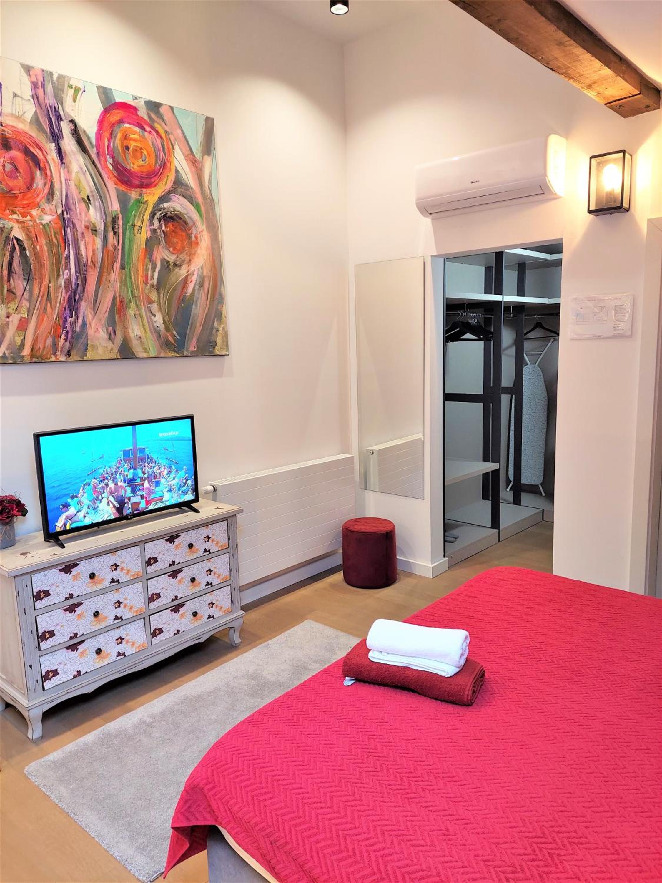 Deluxe Apartment - Photo 1