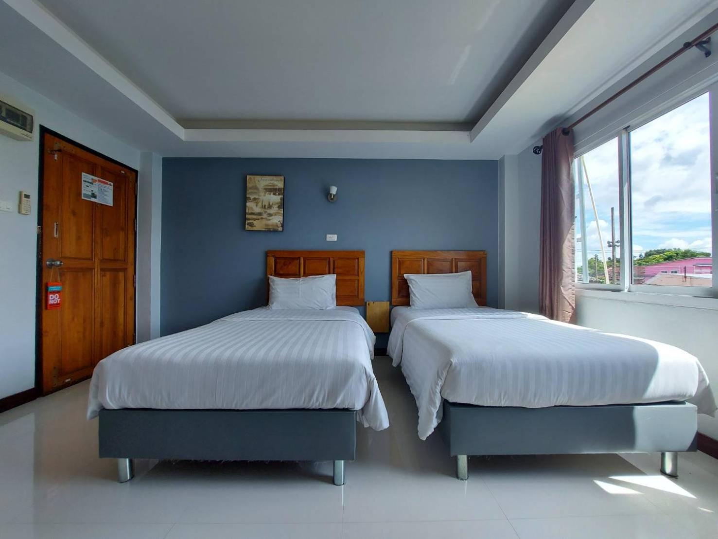 Large Twin Room photo 3