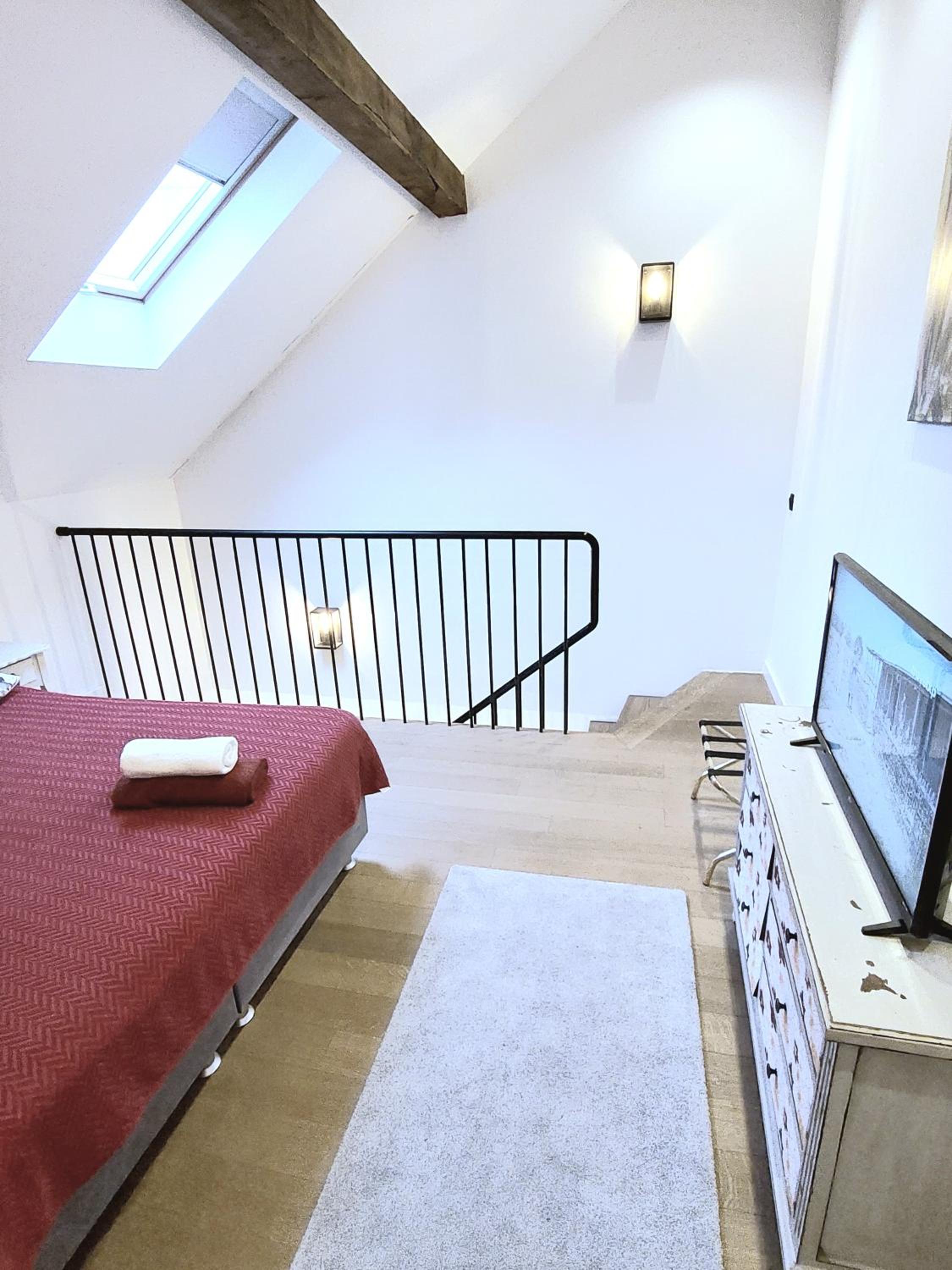 Deluxe Apartment - Photo 7