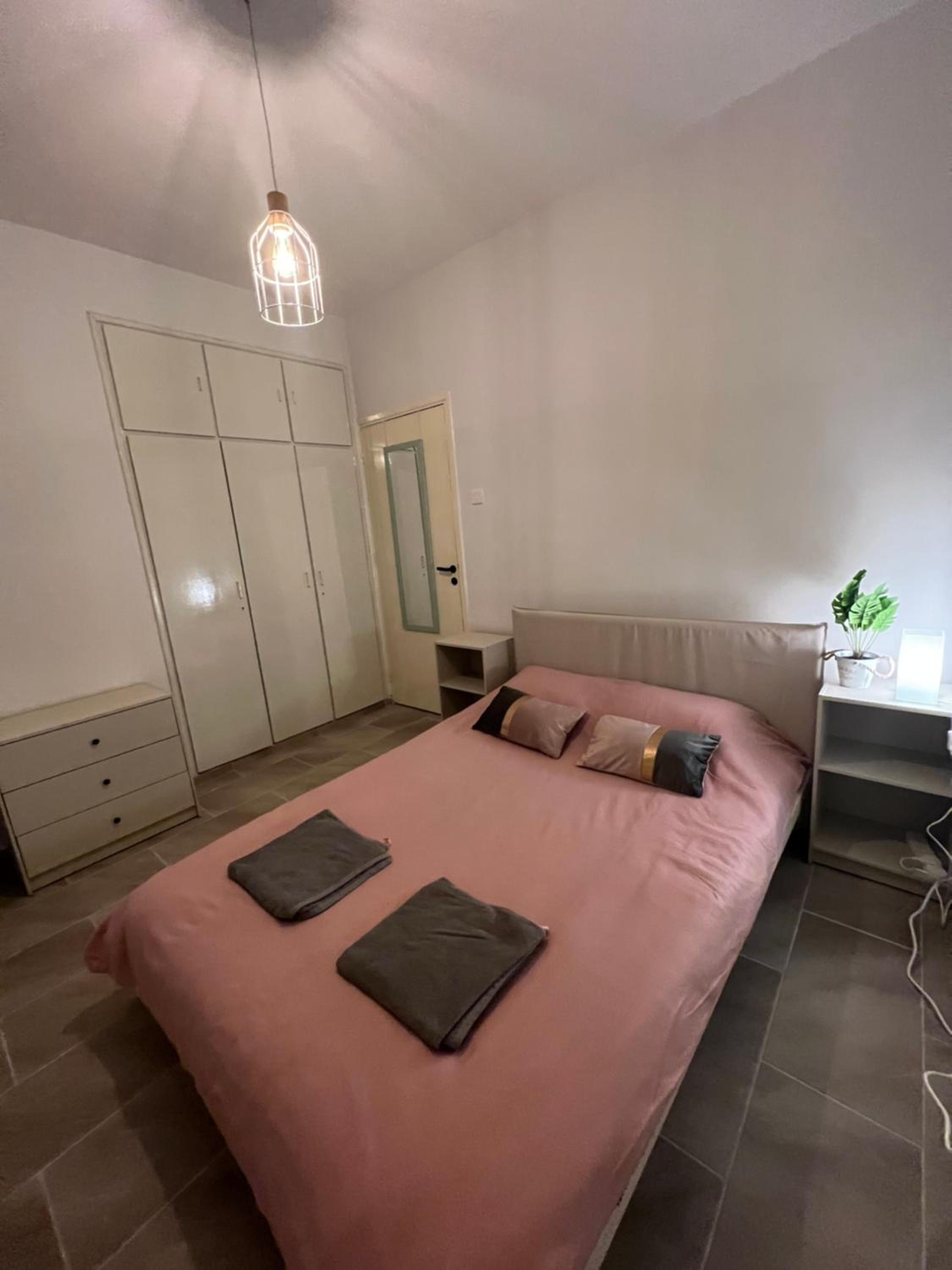 Double Room - Photo 7