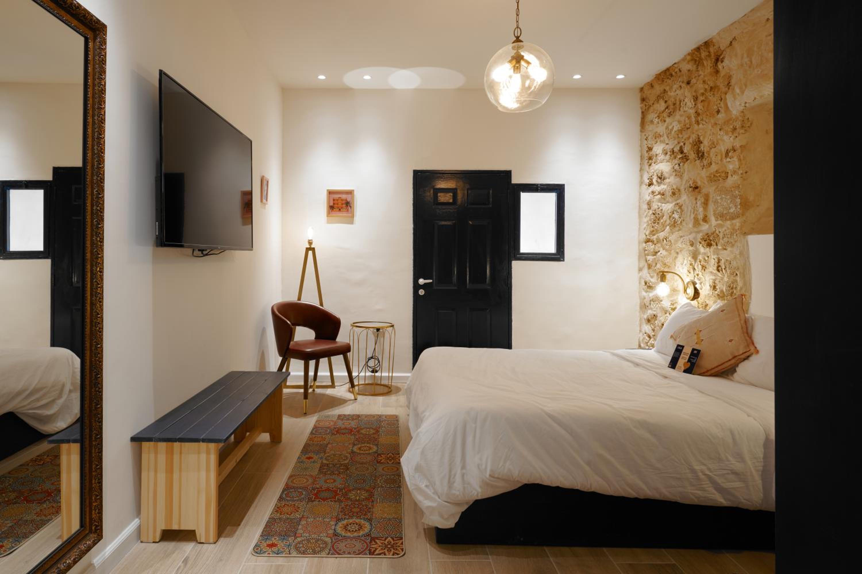 Shaked Suite - Photo 8