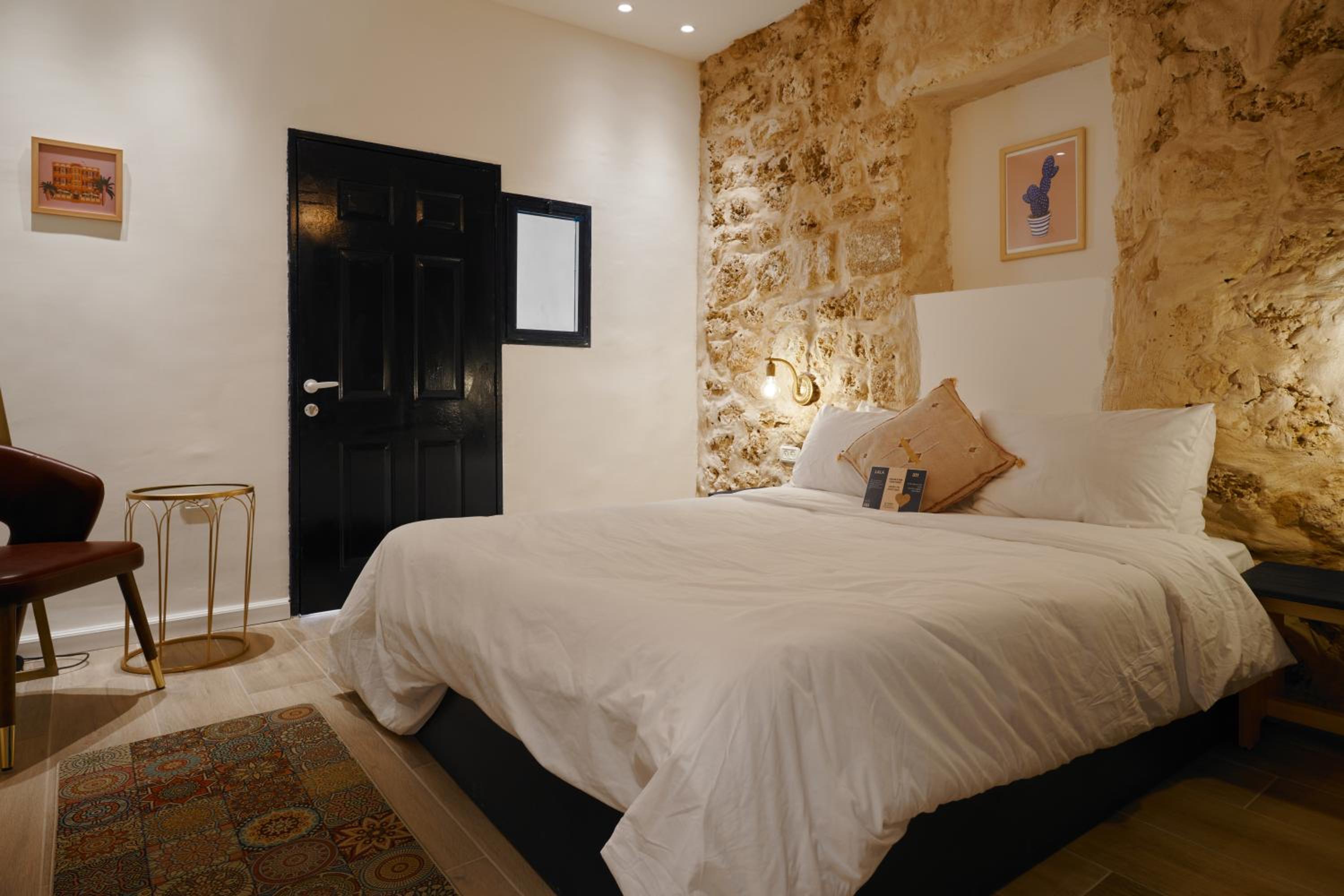 Shaked Suite - Photo 1