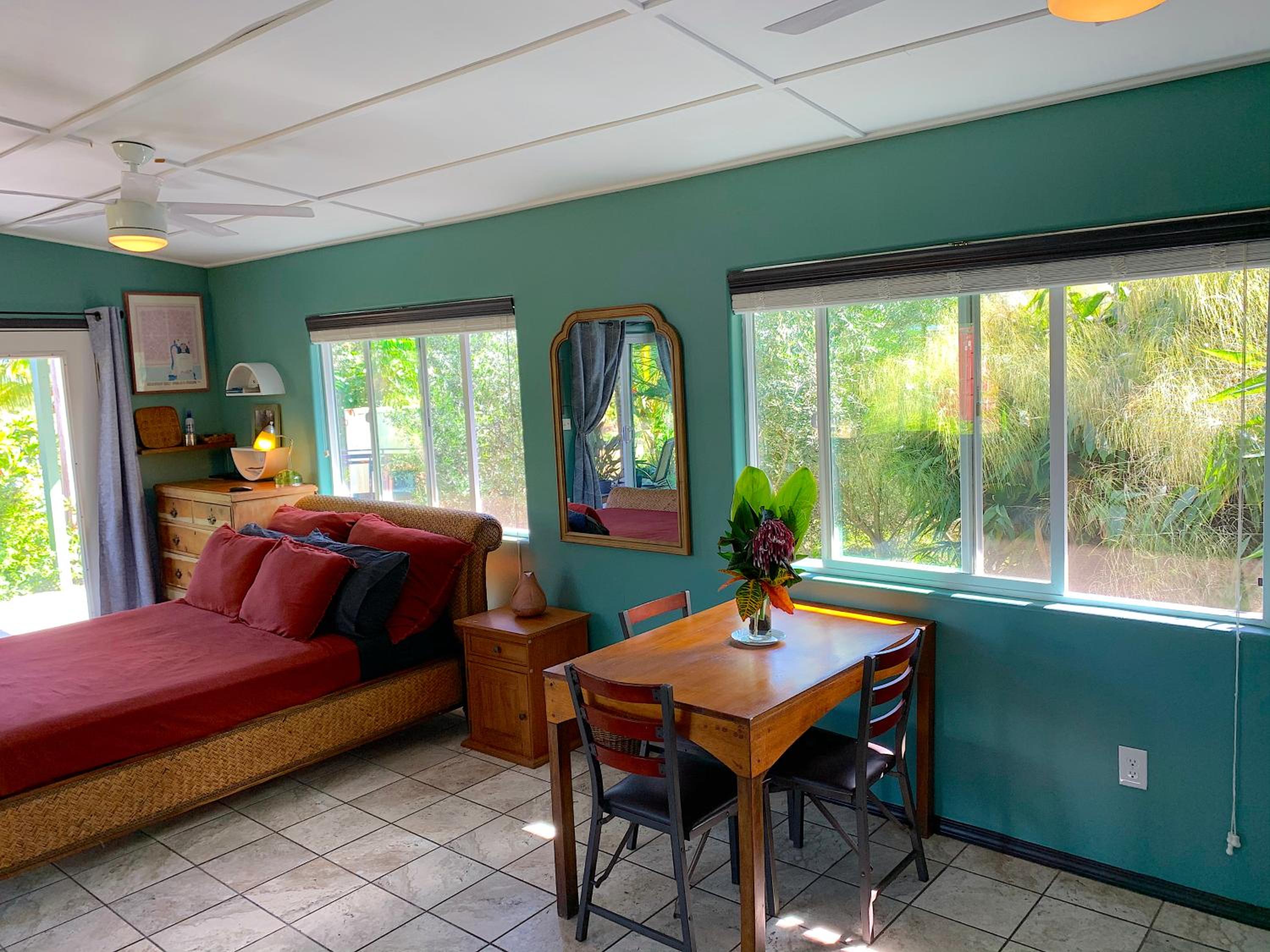 One-Bedroom House photo 1