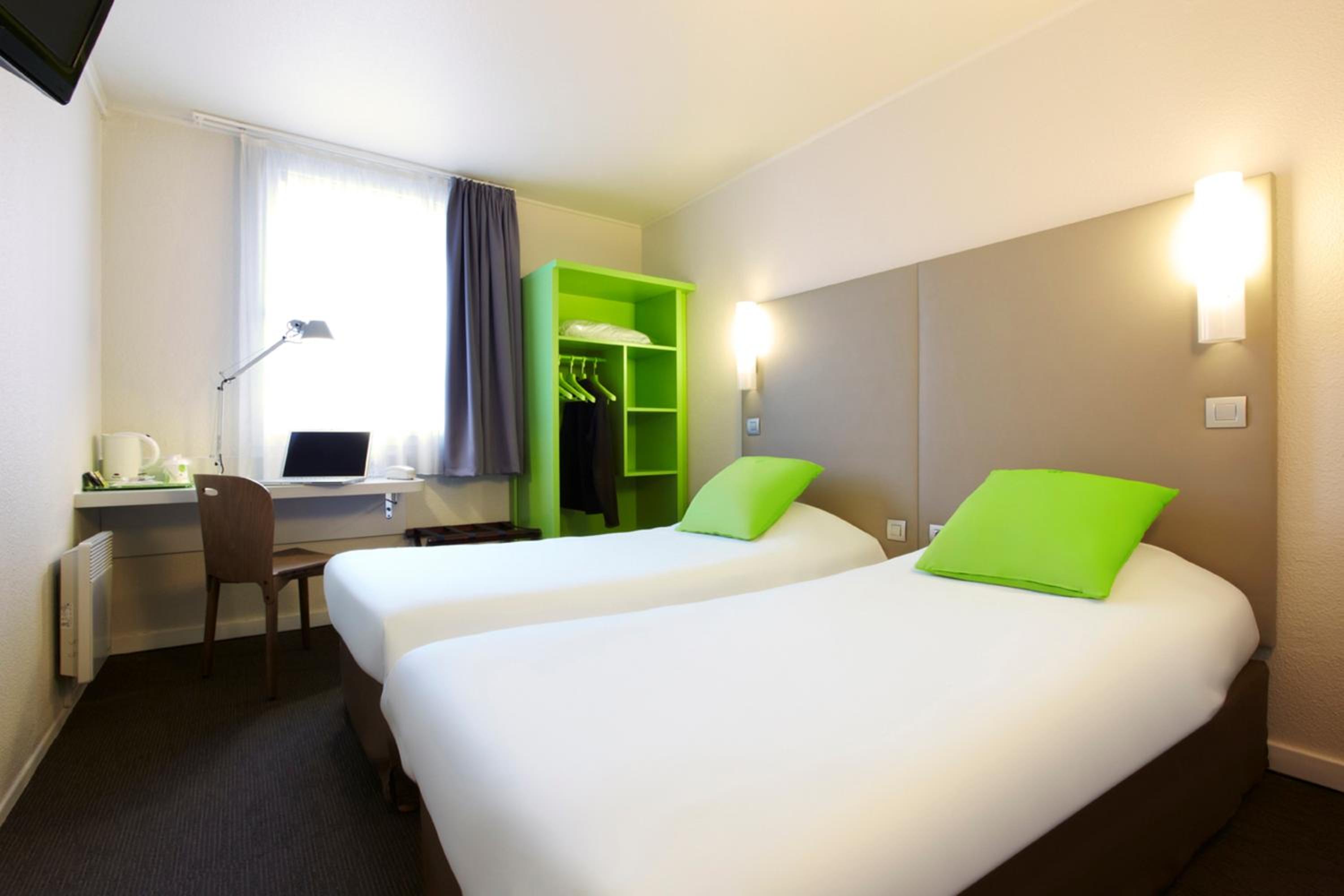 Twin Room - Photo 3